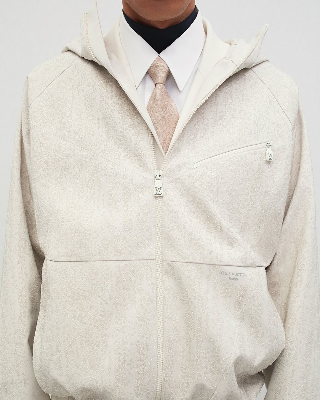 Hinh anh Trường tồn trong chất liệu 10