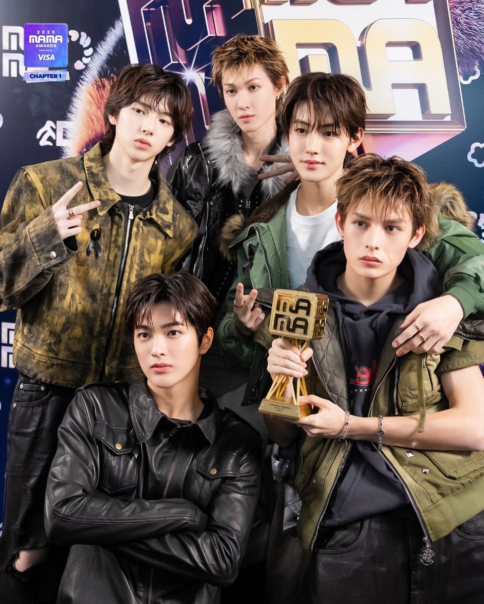 Hinh anh Liệu James CORTIS sẽ chinh phục được các nhà mốt xa xỉ? 9