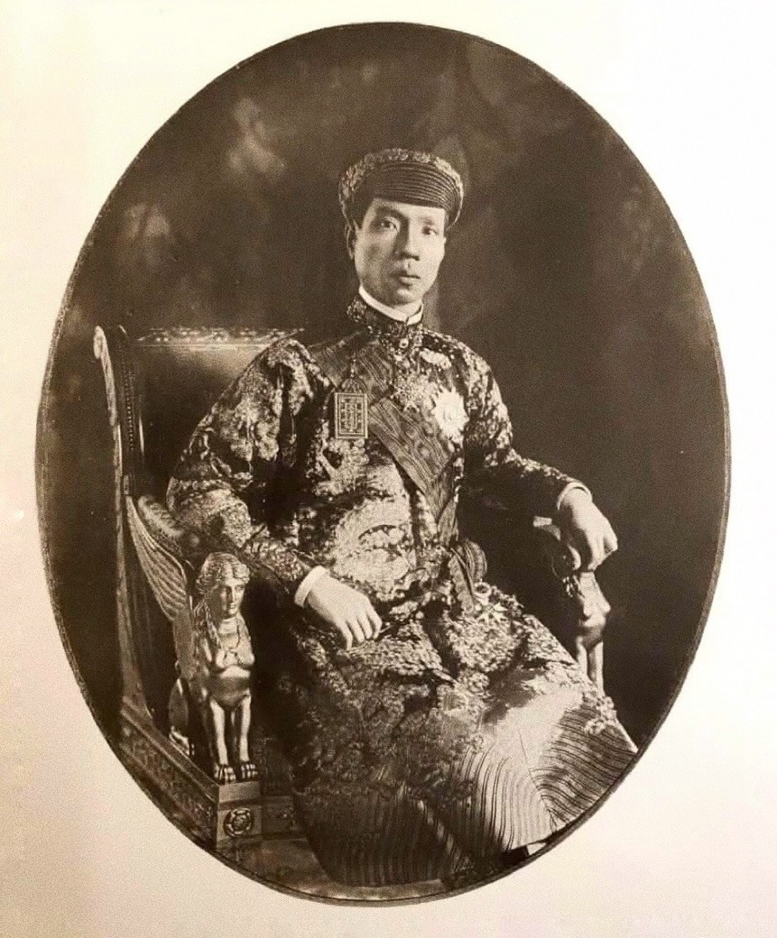 Hinh anh Thăm sử Triều Nguyễn, thưởng “Cành Vàng Lá Ngọc” PHAN HUY Haute Couture SS26 5