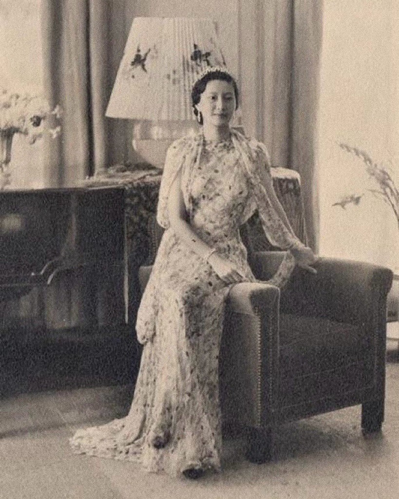 Hinh anh Thăm sử Triều Nguyễn, thưởng “Cành Vàng Lá Ngọc” PHAN HUY Haute Couture SS26 6