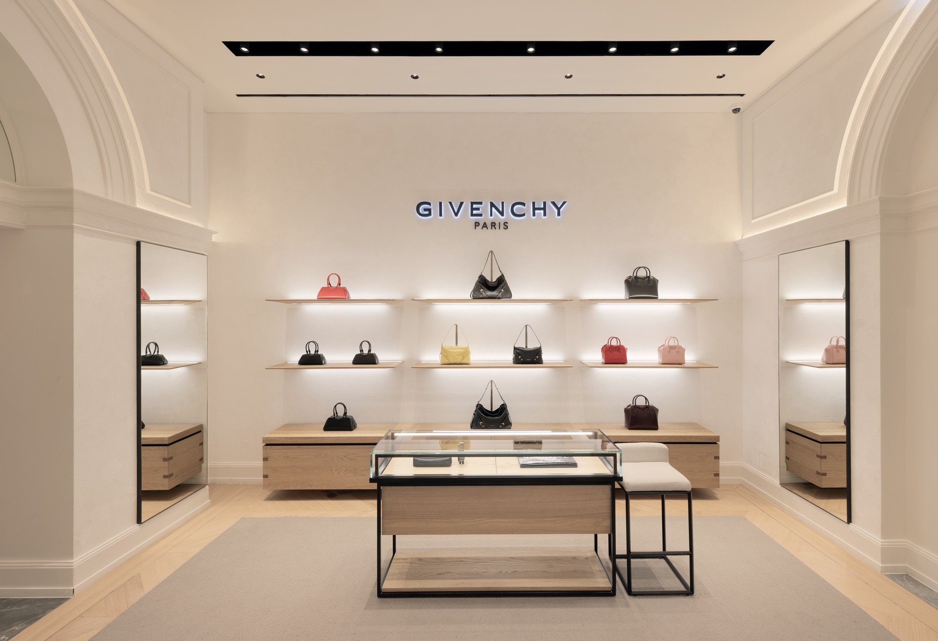 Hinh anh SIS Continental khai trương: Đế chế xa xỉ gia nhập mô hình đa thương hiệu 6