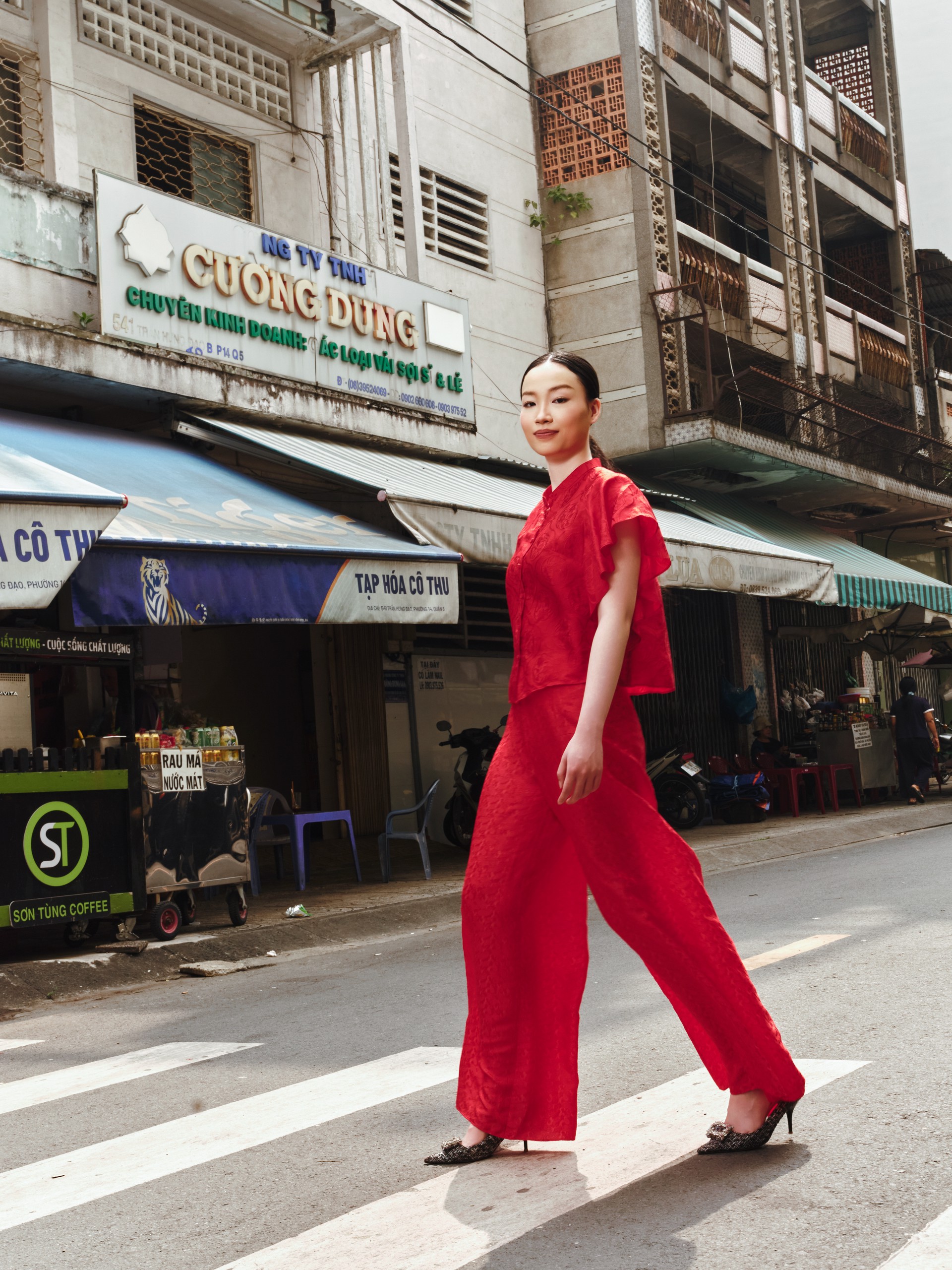 Hinh anh TheBlueTshirt và nỗ lực trẻ hóa lụa tơ tằm thủ công mùa Tết 2026 13