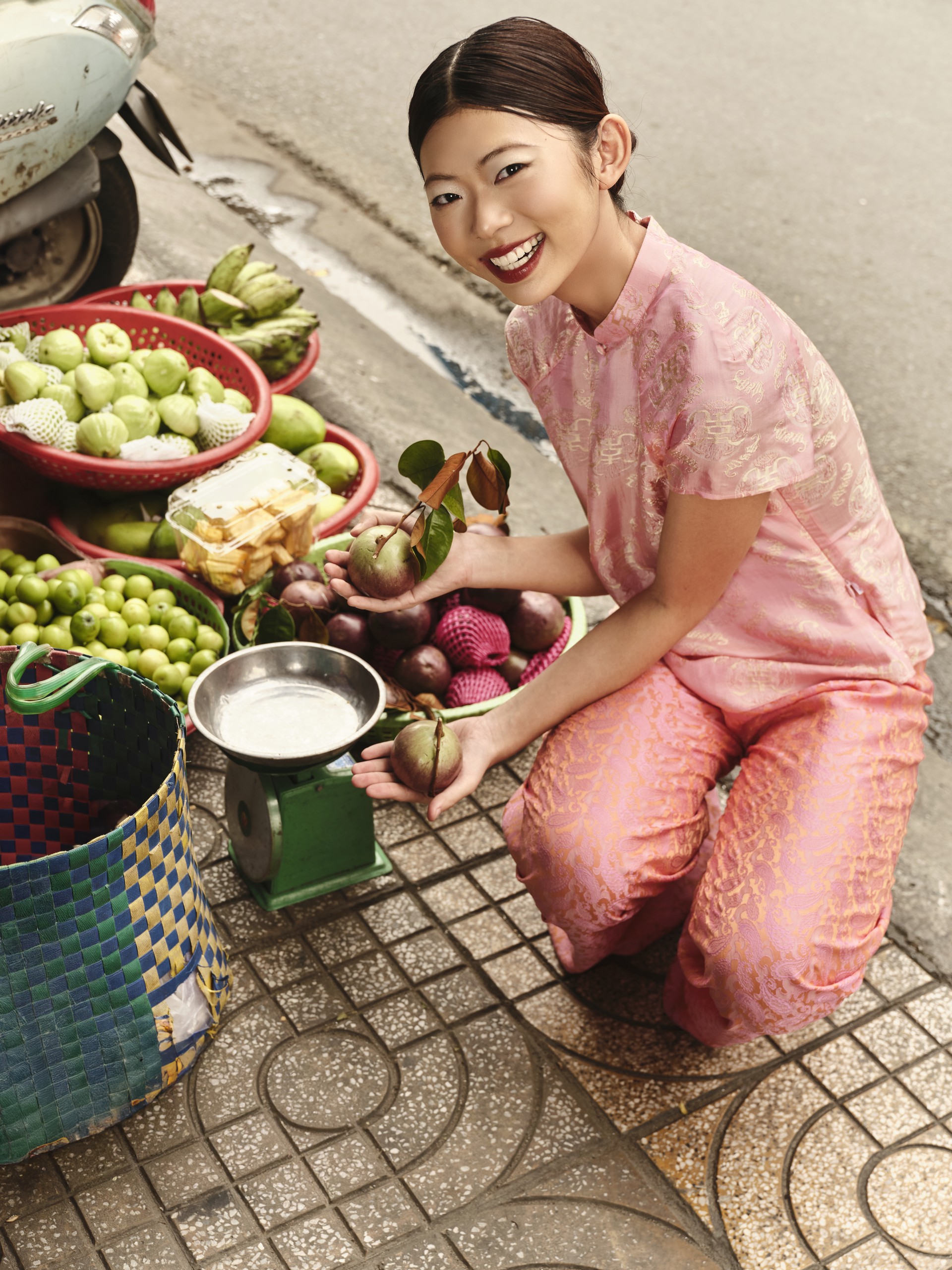 Hinh anh TheBlueTshirt và nỗ lực trẻ hóa lụa tơ tằm thủ công mùa Tết 2026 3