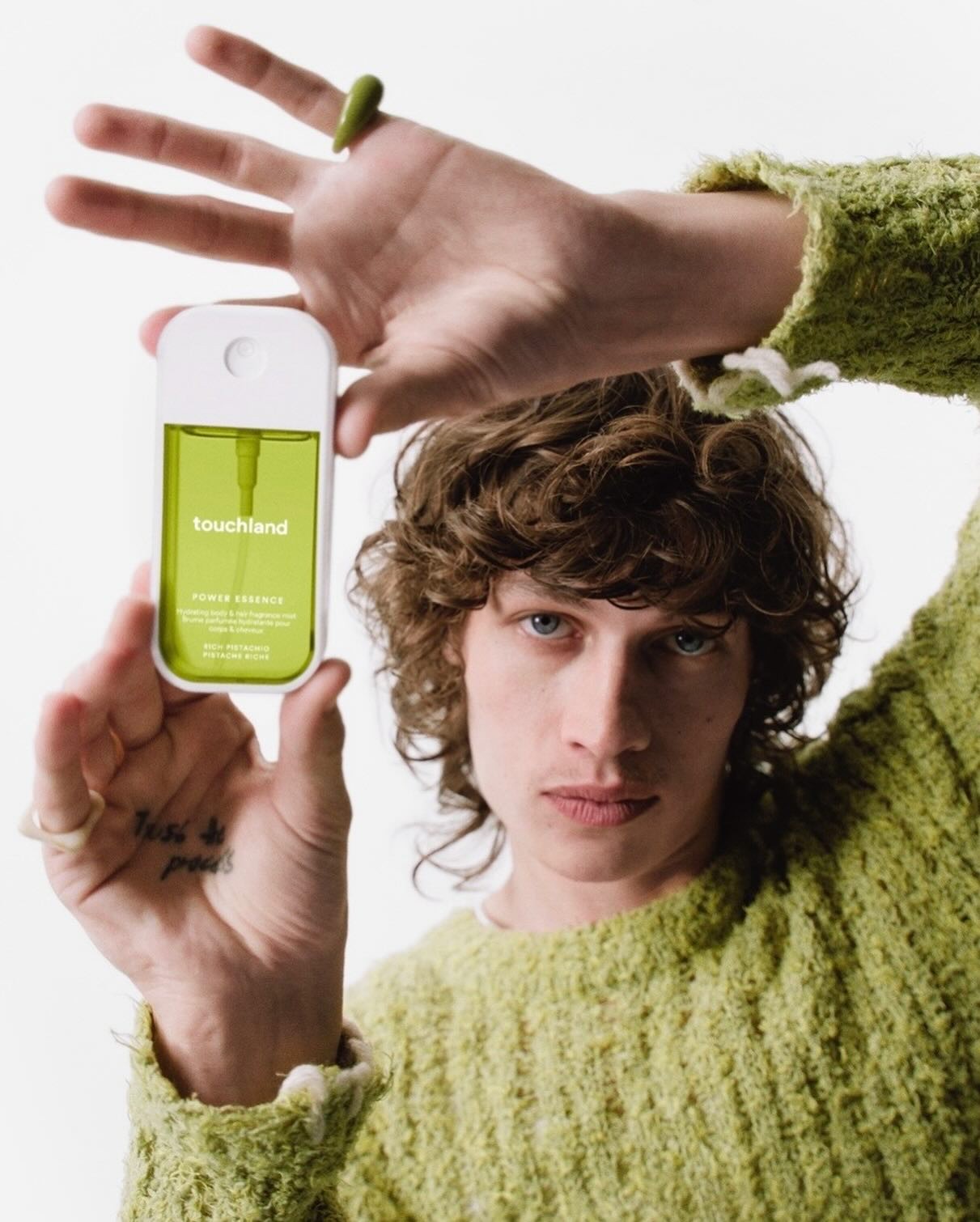 Hinh anh Cùng nhìn lại 5 thương vụ làm đẹp điển hình trong năm 2025 11