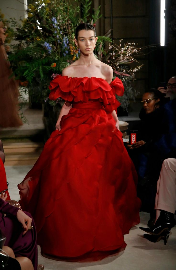 Hinh anh Cuốn hồi ký màu đỏ của Valentino Garavani 19