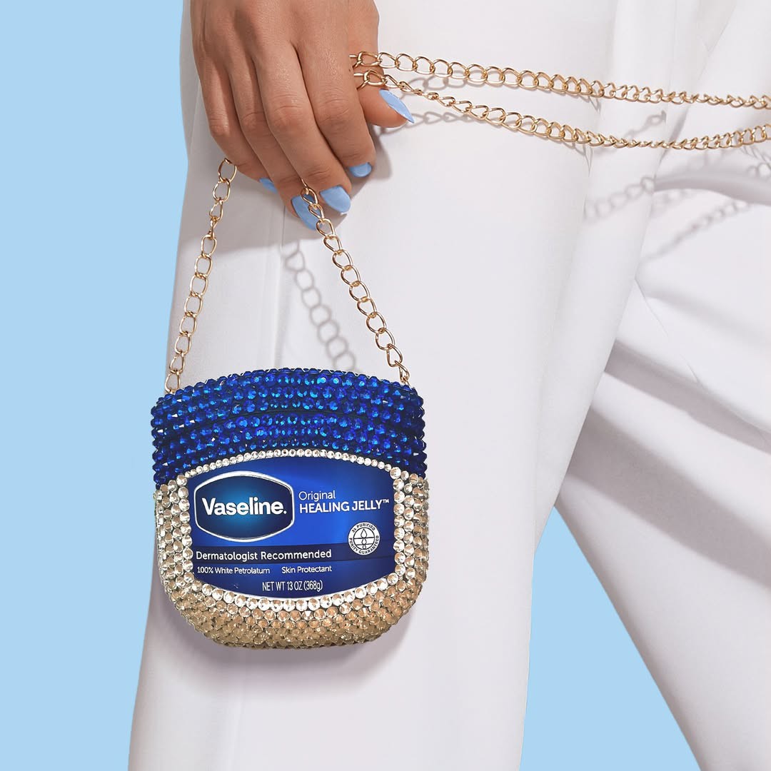 Hinh anh Cách thương hiệu 150 tuổi Vaseline chinh phục TikTok 1