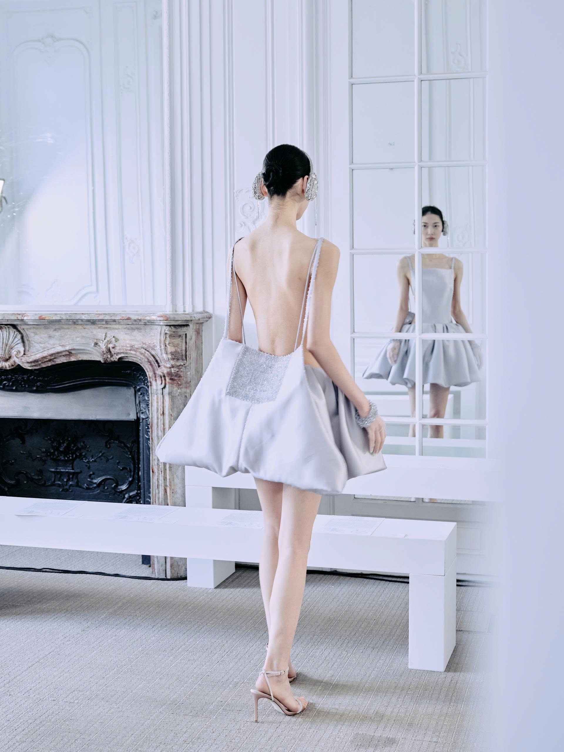 Hinh anh Thăm sử Triều Nguyễn, thưởng “Cành Vàng Lá Ngọc” PHAN HUY Haute Couture SS26 57