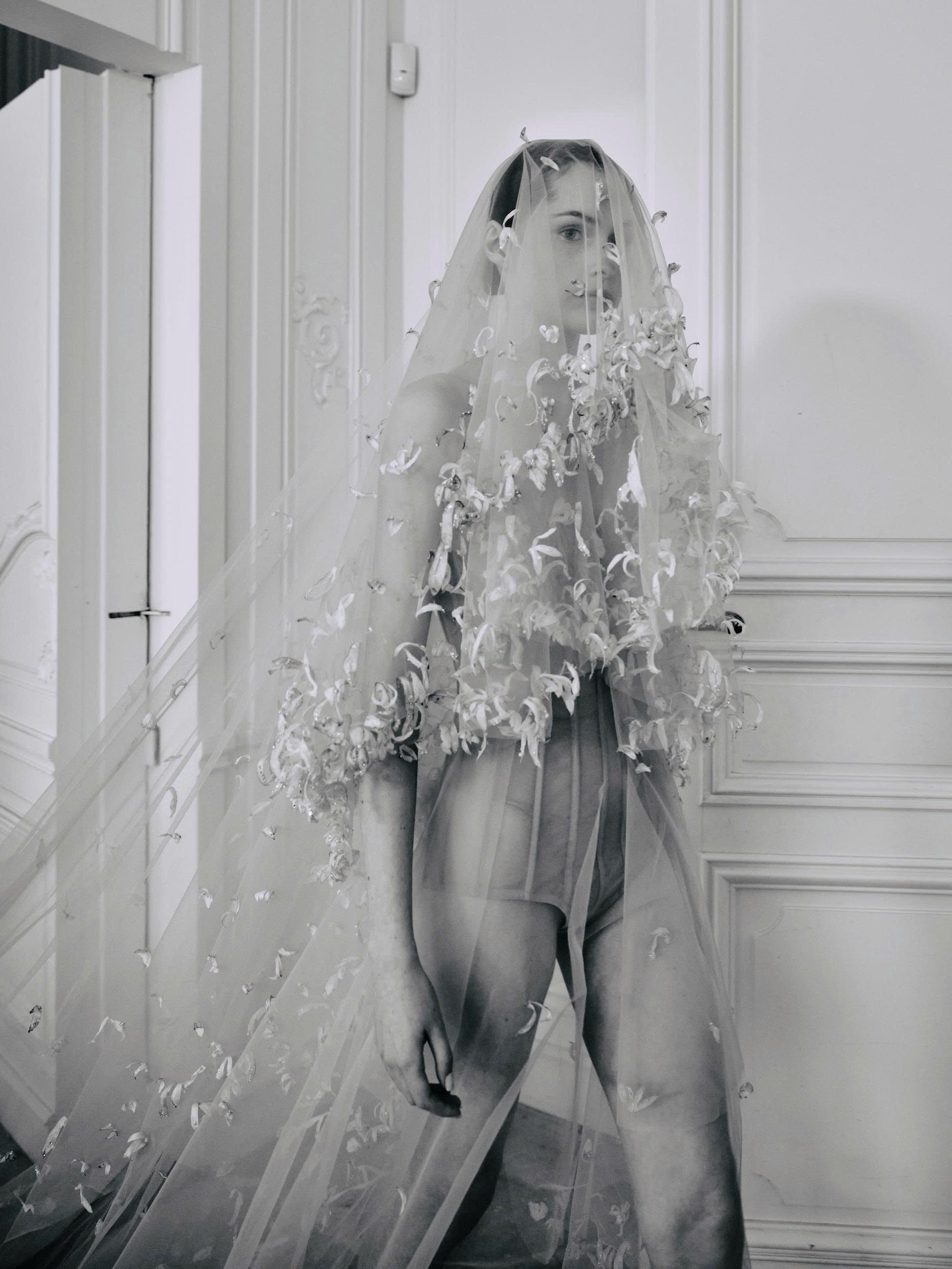 Hinh anh Câu chuyện từ Phan Huy: Haute couture đang lựa chọn điều gì? 5