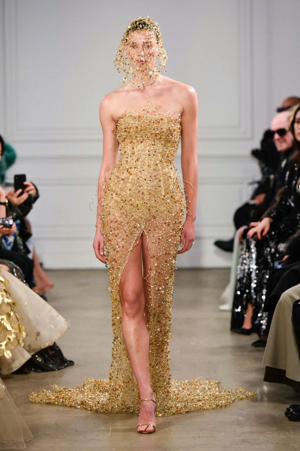 Hinh anh Thăm sử Triều Nguyễn, thưởng “Cành Vàng Lá Ngọc” PHAN HUY Haute Couture SS26 50