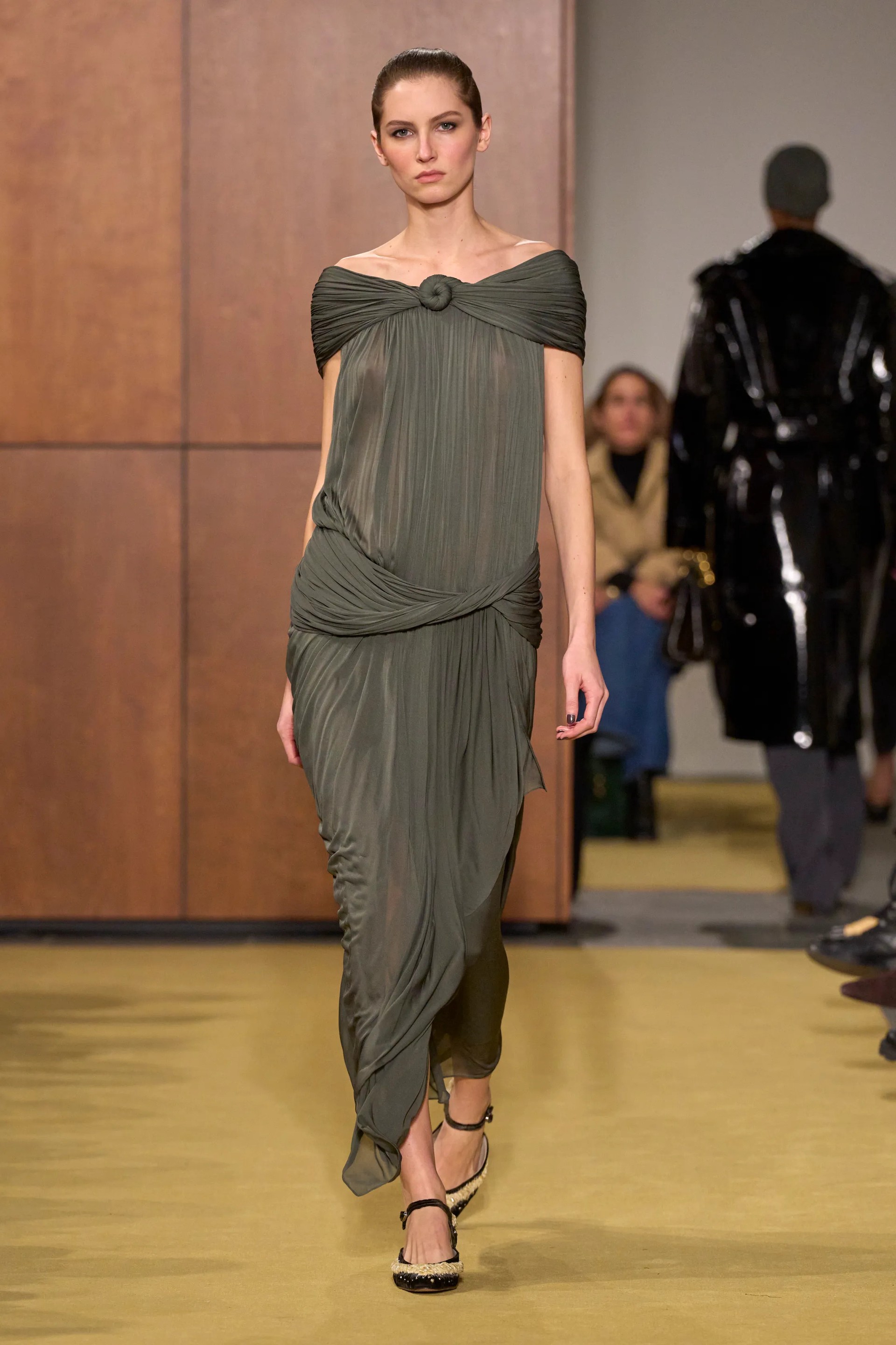 Hinh anh Những lớp thời gian đan xen trên sàn diễn 2