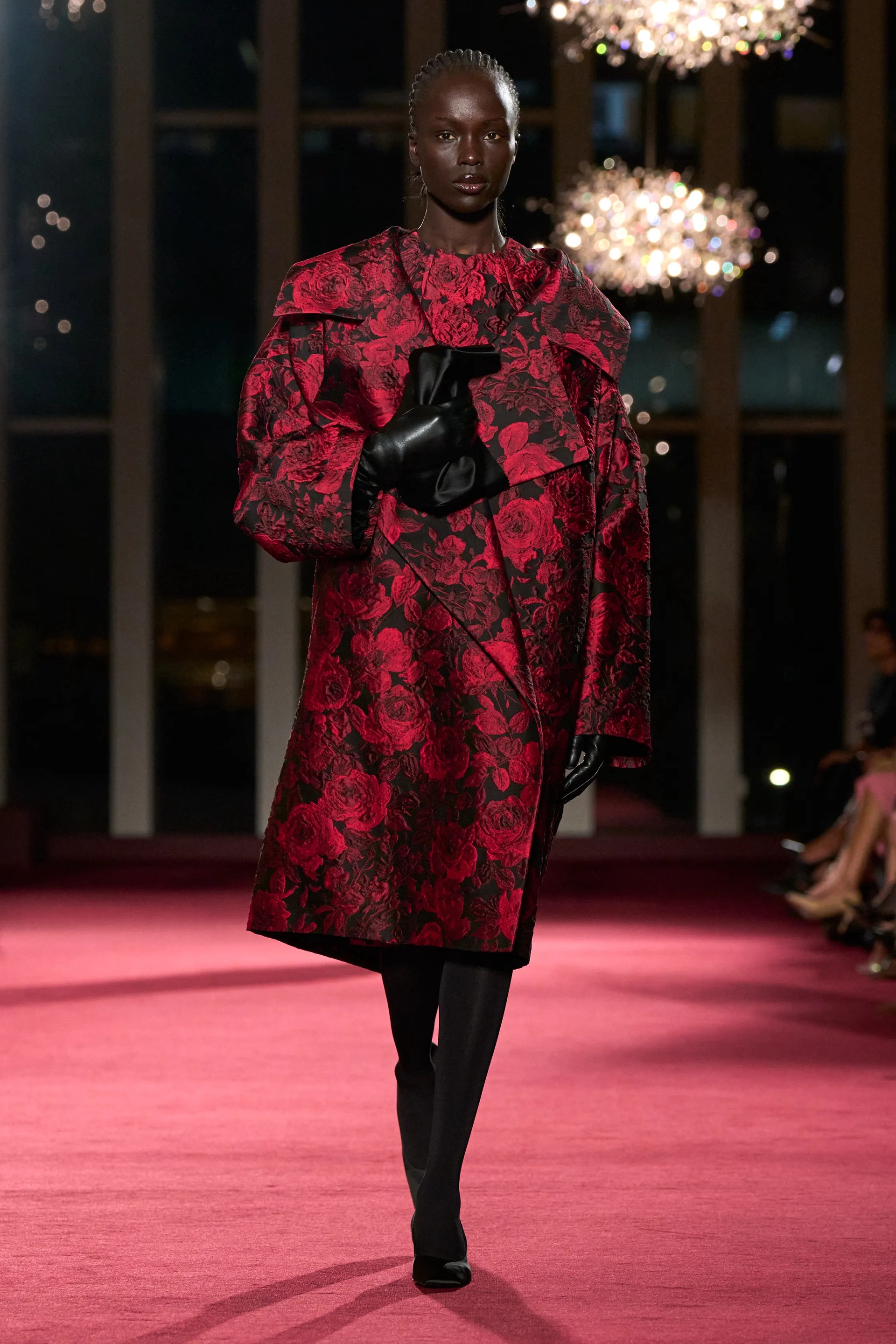 Hinh anh "Váy cocktail không phải lúc nào cũng là váy cocktail" 10