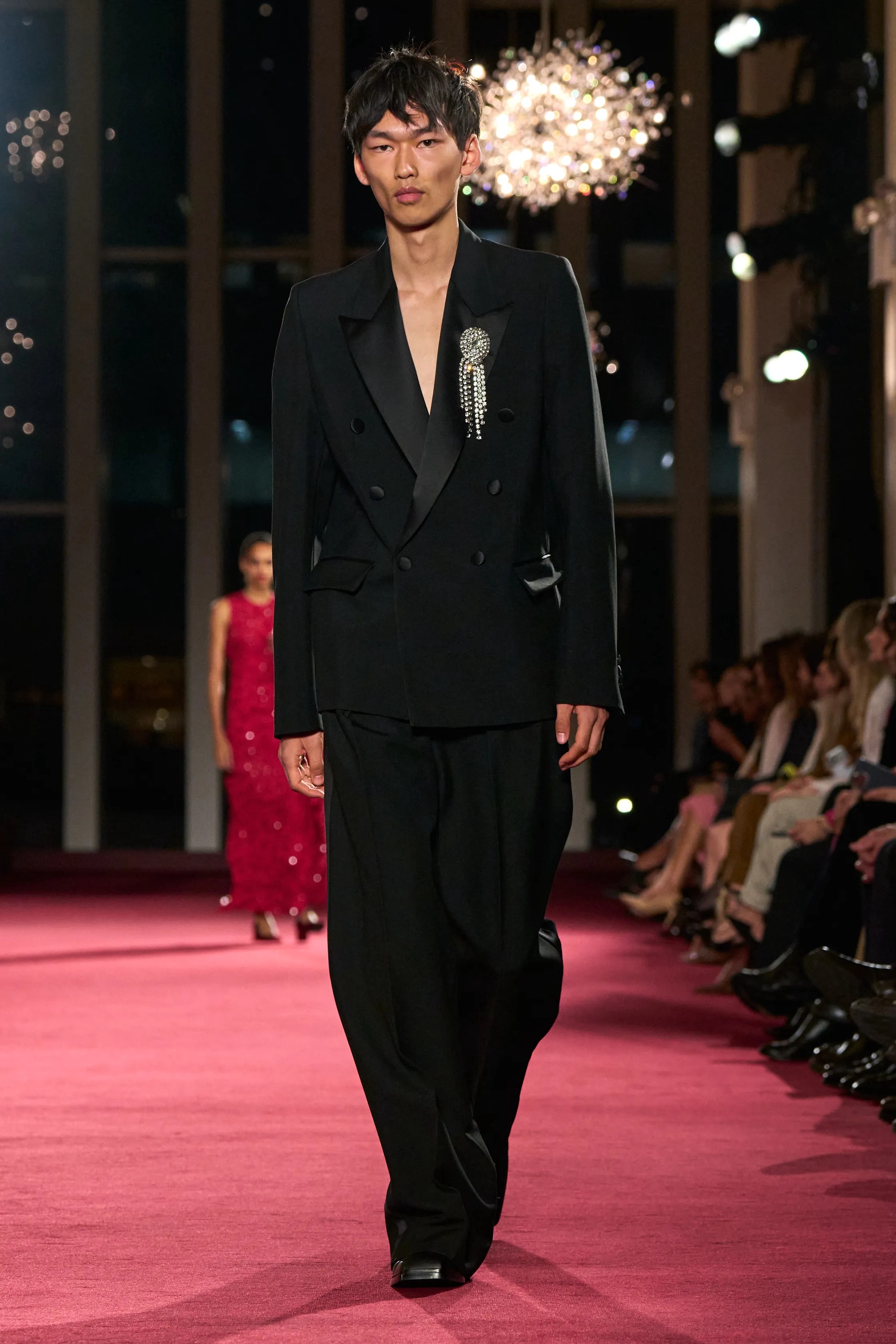 Hinh anh "Váy cocktail không phải lúc nào cũng là váy cocktail" 2