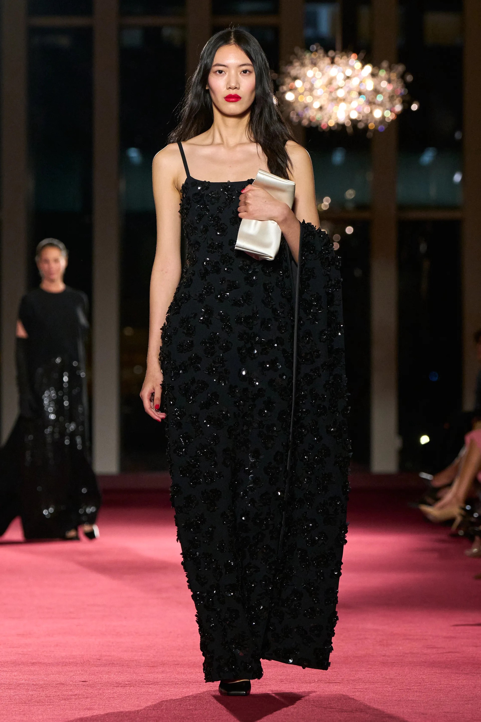 Hinh anh "Váy cocktail không phải lúc nào cũng là váy cocktail" 4