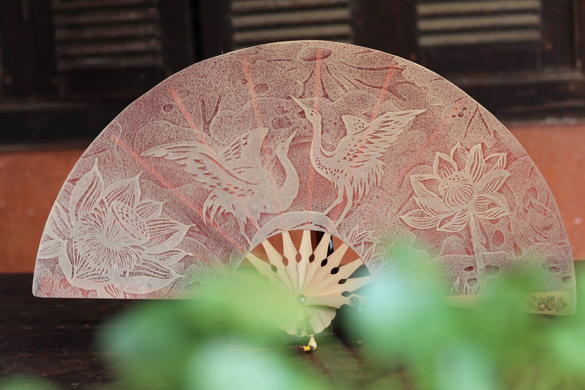 Hinh anh Phụ kiện thủ công Việt sánh đôi cùng áo dài dịp Tết 8