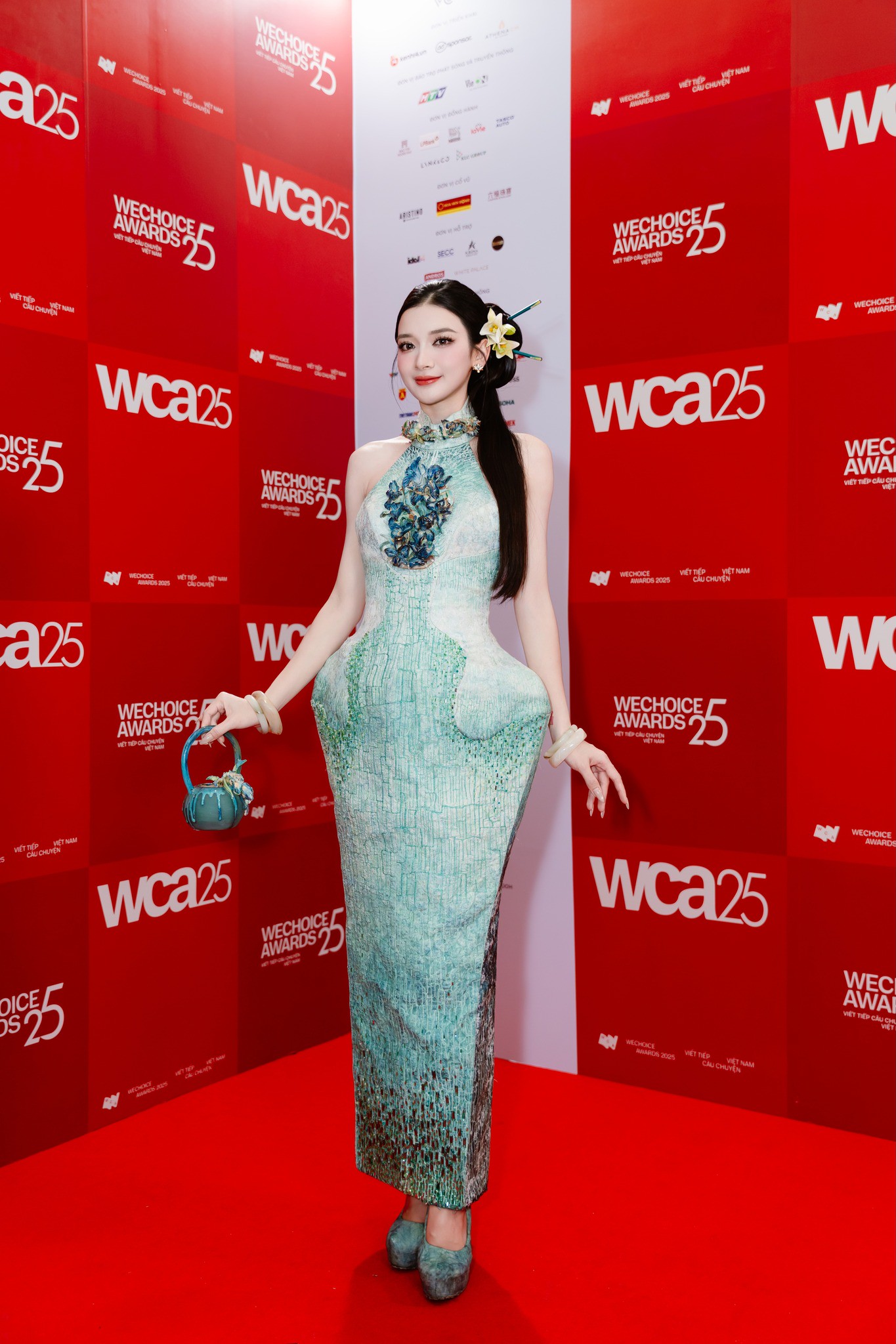 Hinh anh Các ngôi sao bắt đầu giải đề 10