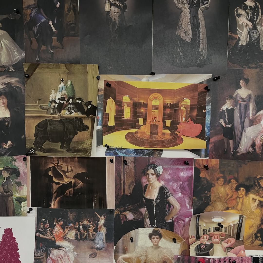 Hinh anh Anna Sui Thu Đông 2026: Hồi ức về Blitz Club và New Romantic những năm 1980 2