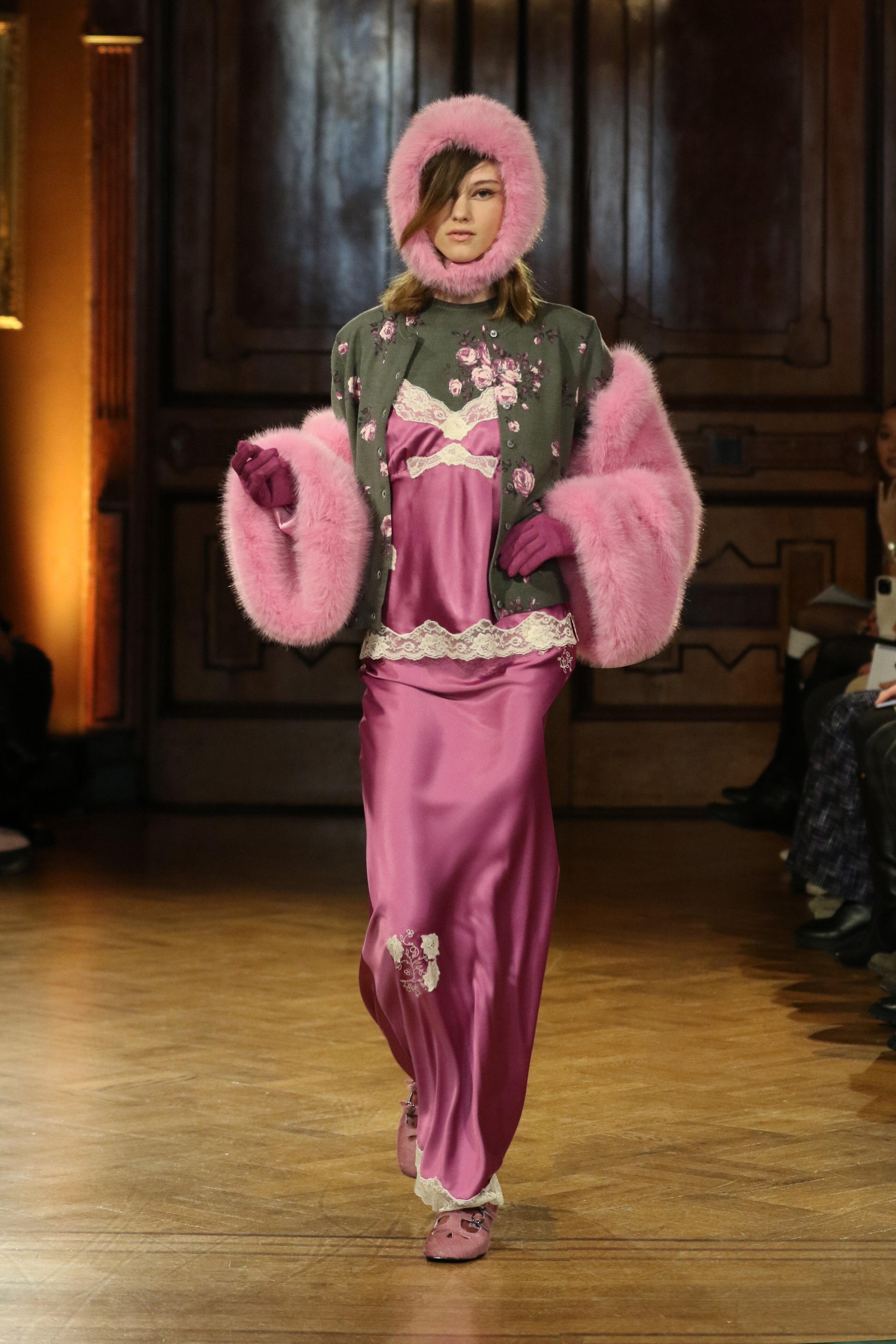 Hinh anh Anna Sui Thu Đông 2026: Hồi ức về Blitz Club và New Romantic những năm 1980 21