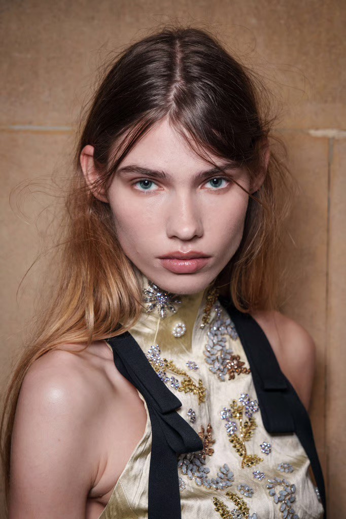 Hinh anh Erdem Fall 2026 và hai mươi thập kỷ "Chẳng khác những năm khác. Mỗi mùa đều là khám phá” 8