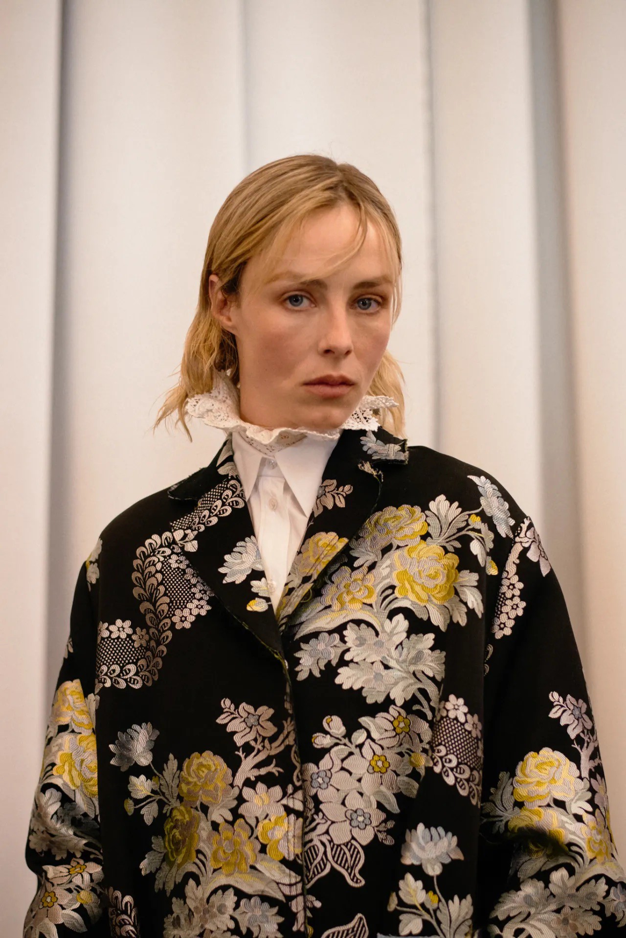 Hinh anh Erdem Fall 2026 và hai mươi thập kỷ "Chẳng khác những năm khác. Mỗi mùa đều là khám phá” 26