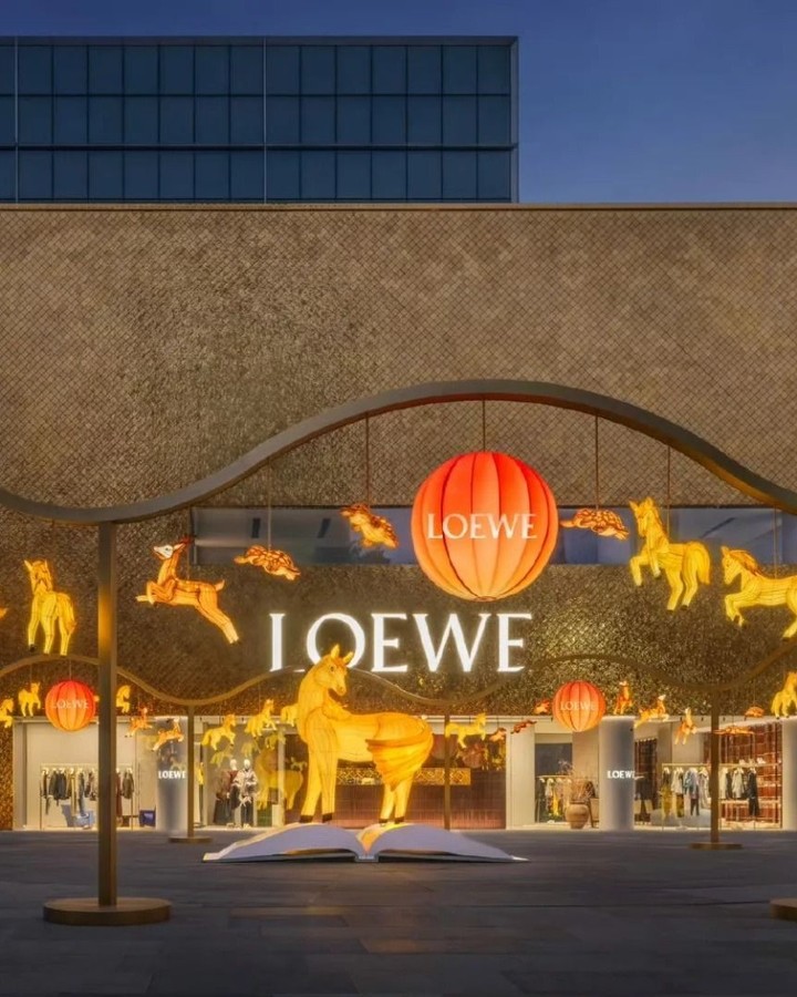 Hinh anh Chiến dịch Tết - bài kiểm tra “trí tuệ văn hóa” thời trang xa xỉ 13