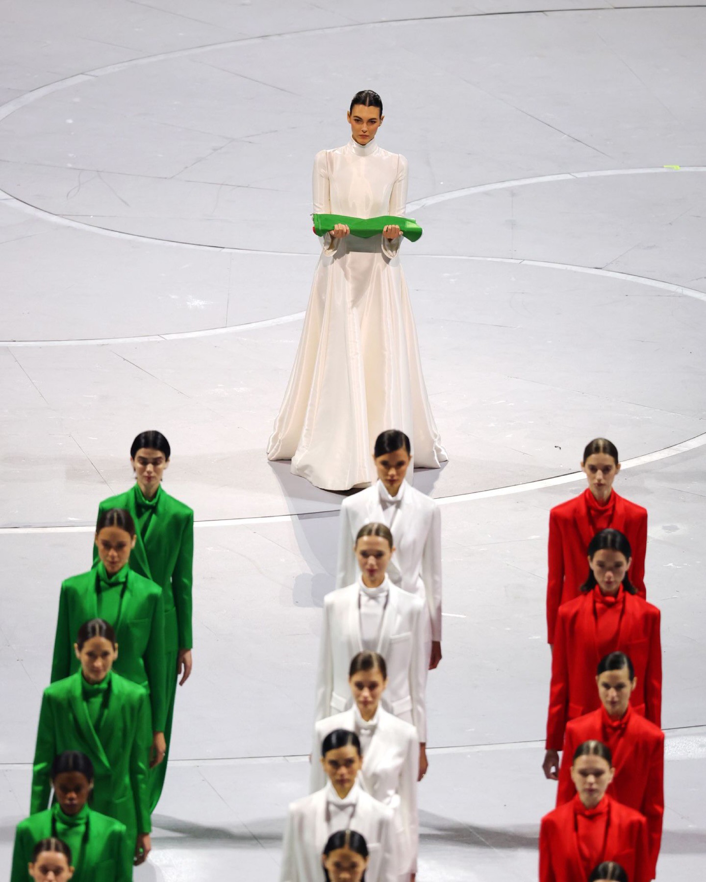 Hinh anh Giorgio Armani thắp sáng lễ khai mạc Thế vận hội Mùa đông 2026 2