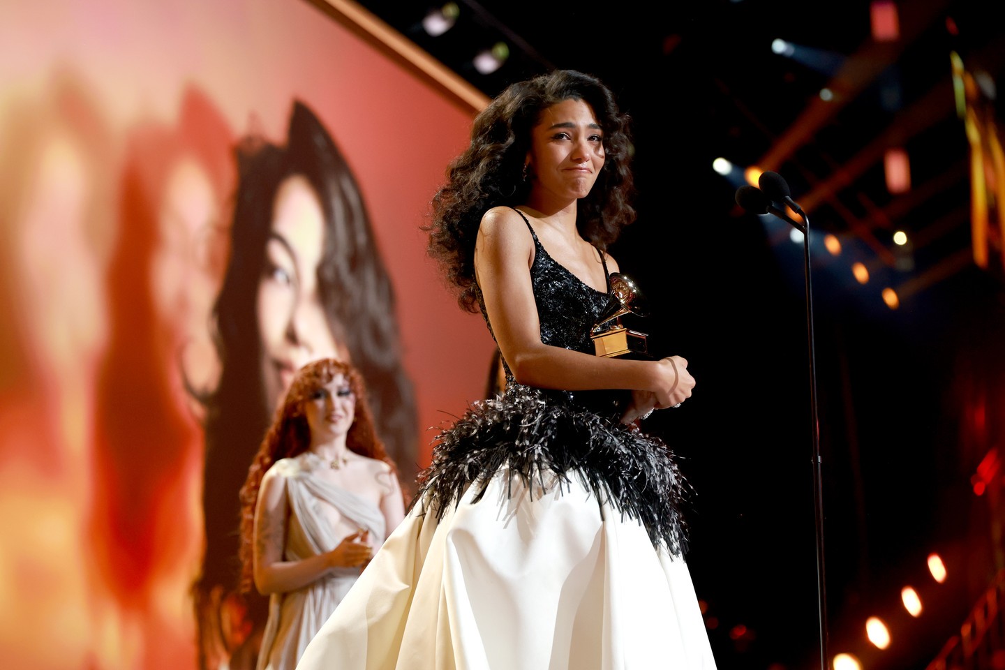 Hinh anh Grammy 2026 và những "nốt thăng" rực rỡ 1