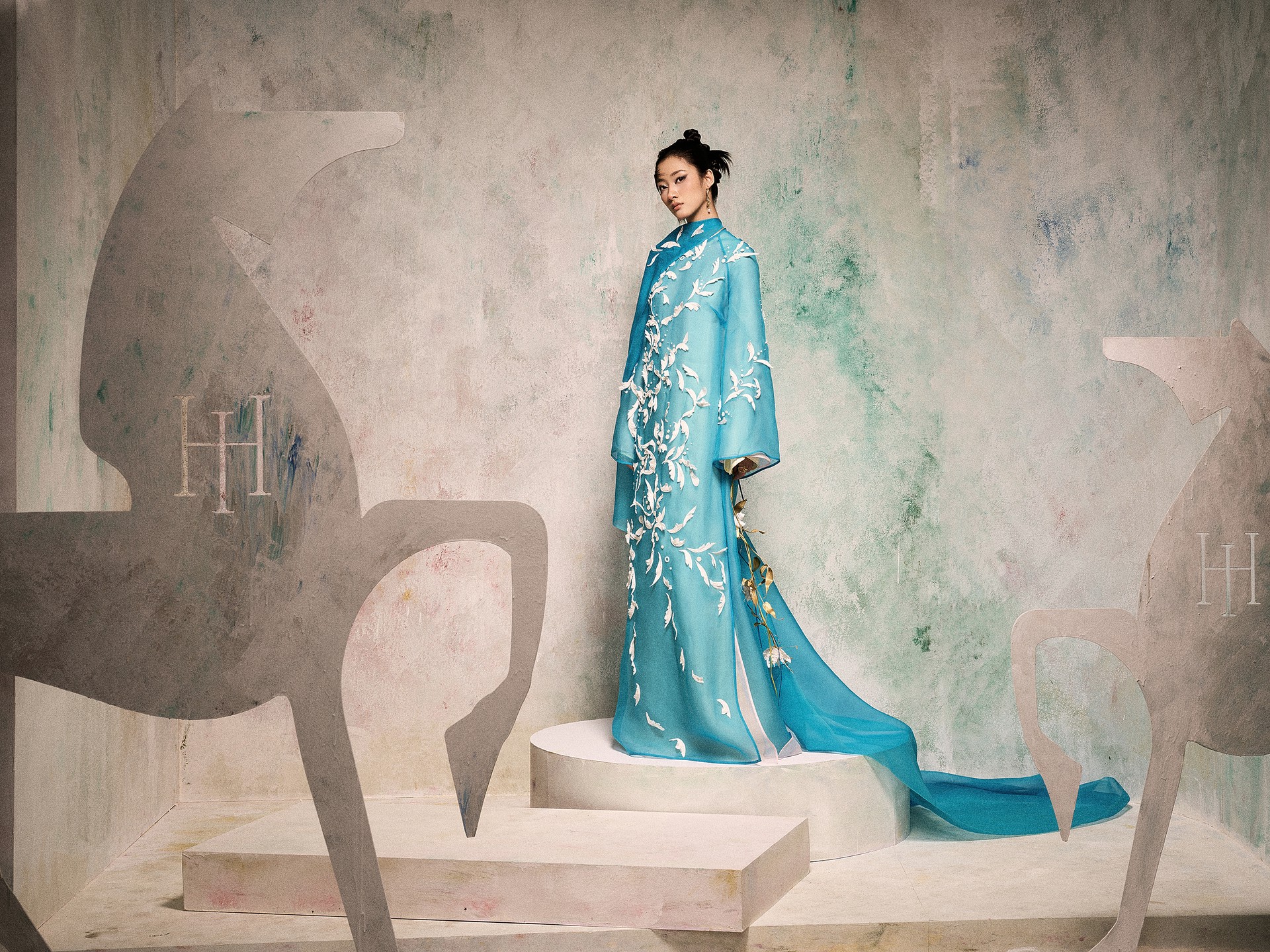Hinh anh NTK Huy Trần và “Essence of Ao Dai 2026”: Ngưỡng vọng cốt cách phụ nữ Việt 2
