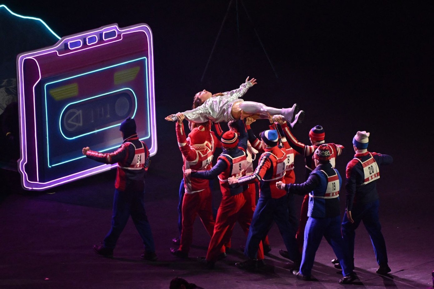 Hinh anh Lễ khai mạc Olympic Milan - Cortina 2026: Đại tiệc thị giác giữa kinh đô thời trang 20