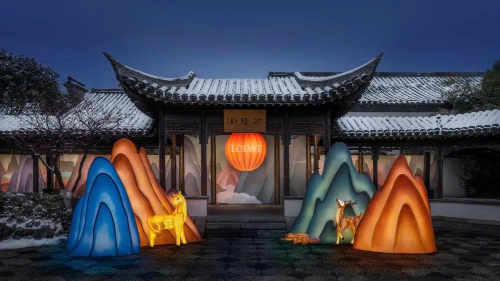 Hinh anh Chiến dịch Tết - bài kiểm tra “trí tuệ văn hóa” thời trang xa xỉ 1