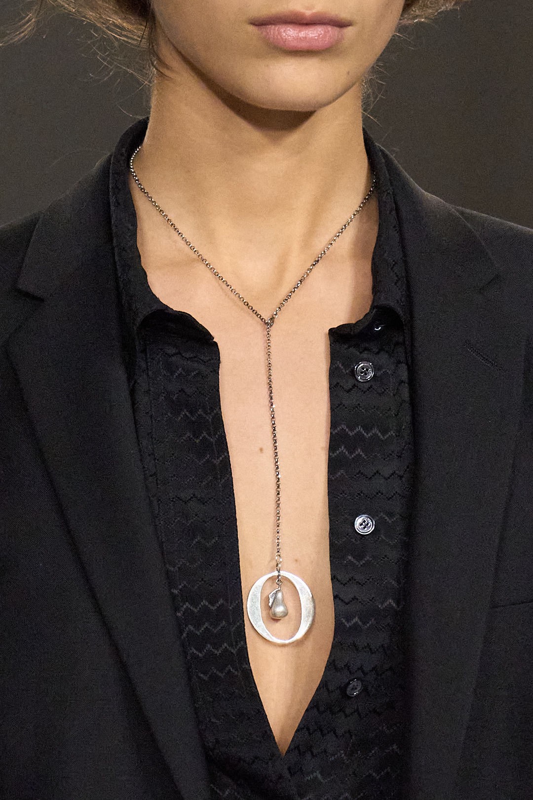 Hinh anh Fendi Thu Đông 2026: Di sản trăm năm của một tập thể sáng tạo 9