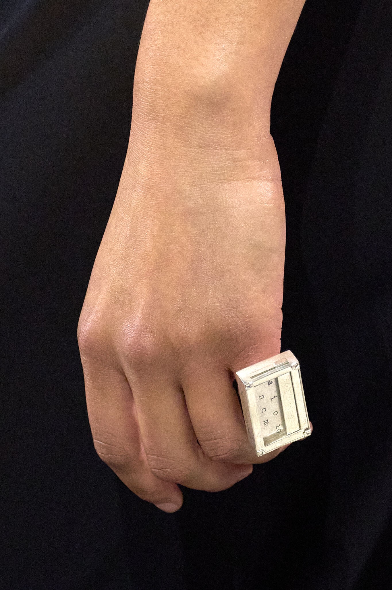 Hinh anh Fendi Thu Đông 2026: Di sản trăm năm của một tập thể sáng tạo 10