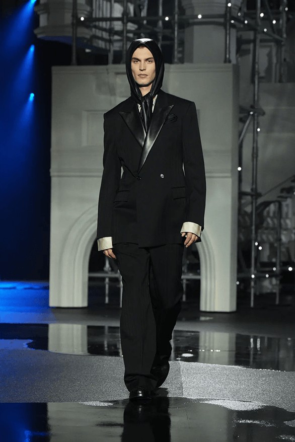 Hinh anh Burberry Thu Đông 2026: Một tối thủ đô Anh Quốc 11