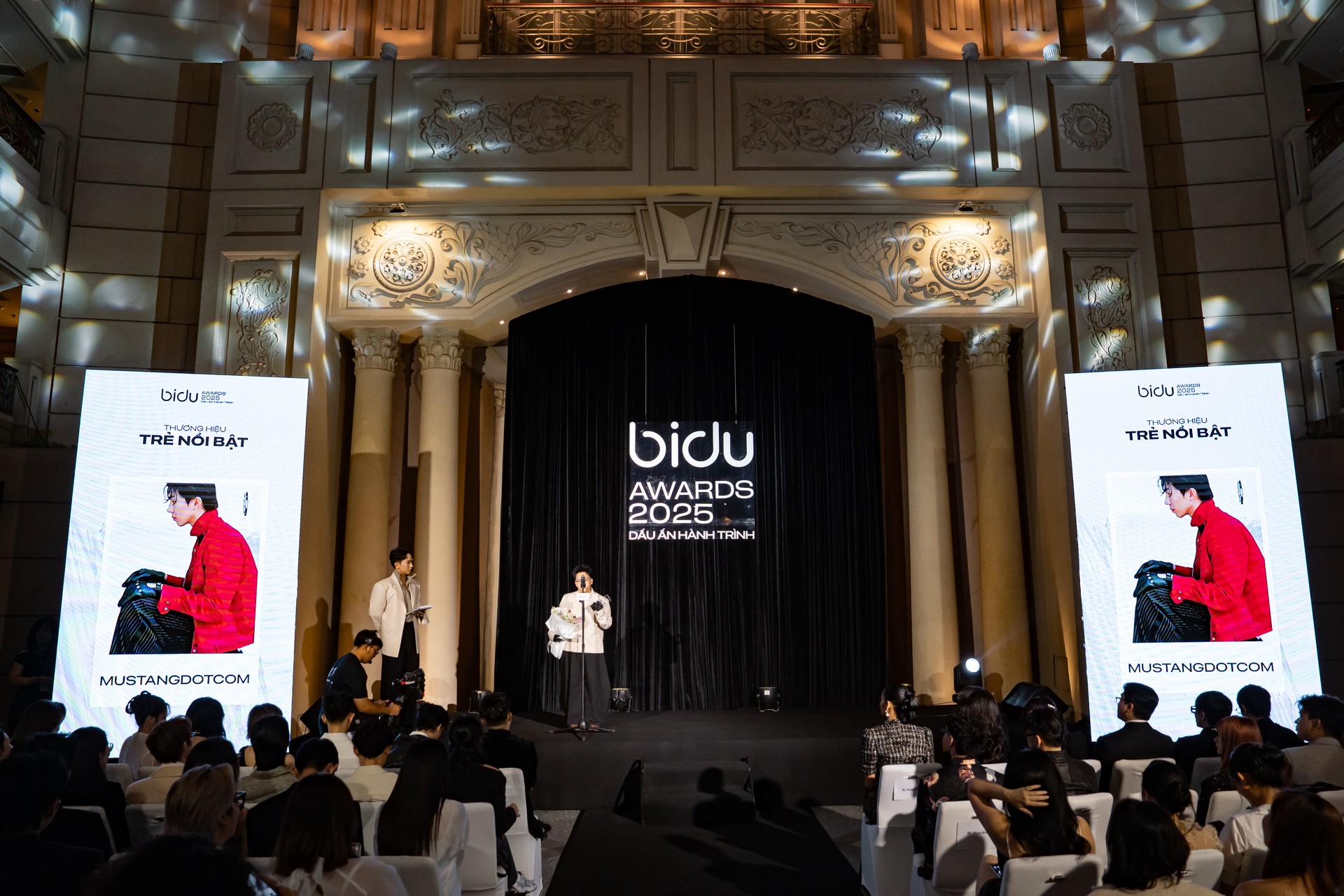 Hinh anh BIDU AWARDS 2025: Kiến tạo bệ đỡ vững chắc cho bản sắc thời trang Việt 10