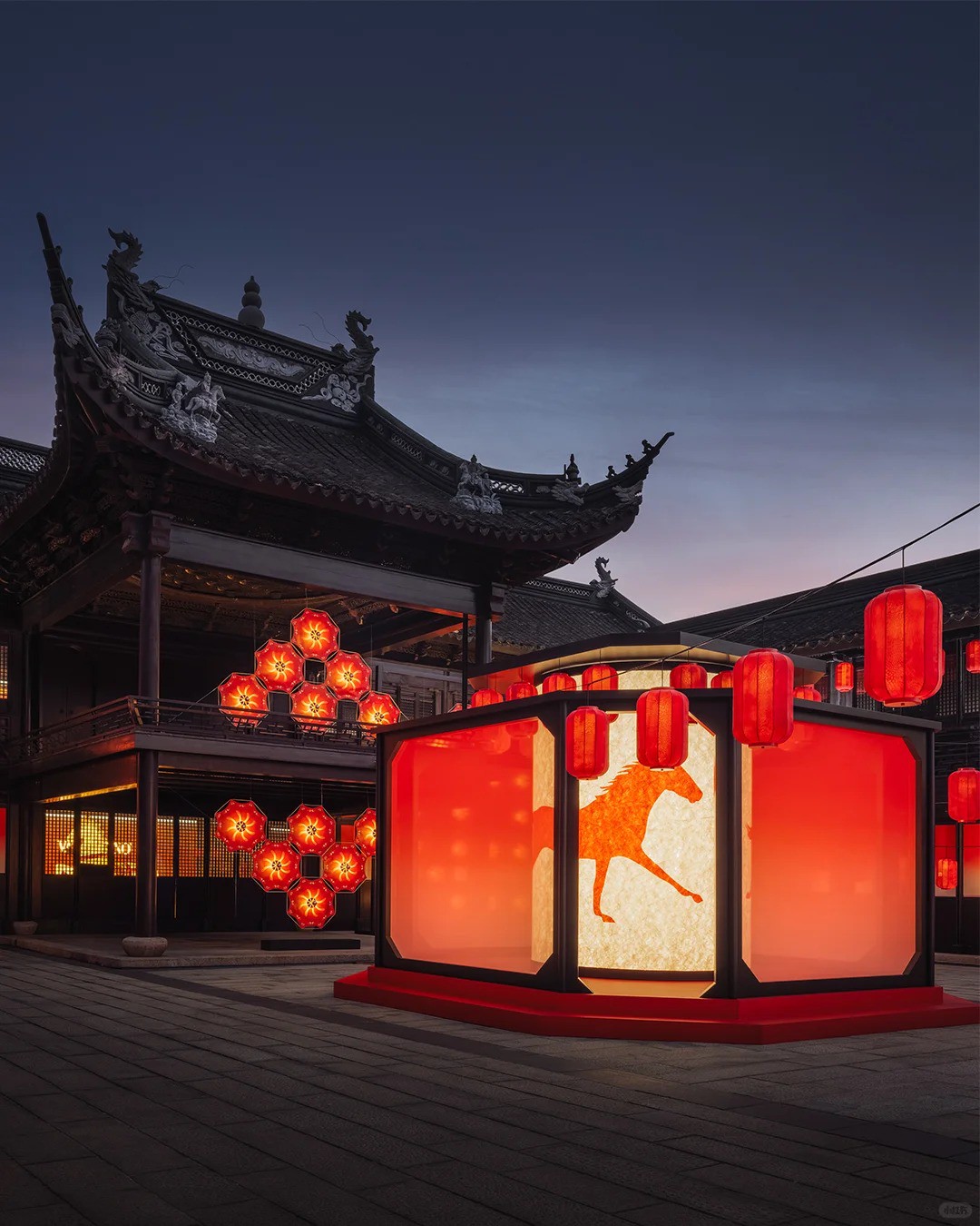 Hinh anh Chiến dịch Tết - bài kiểm tra “trí tuệ văn hóa” thời trang xa xỉ 6