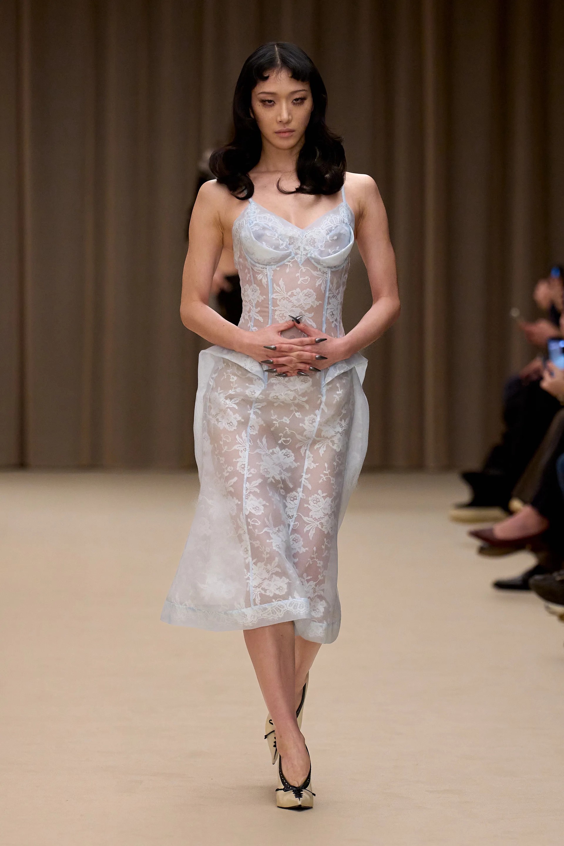 Hinh anh Tay nghề thủ công và những khoảng chưa trọn 3