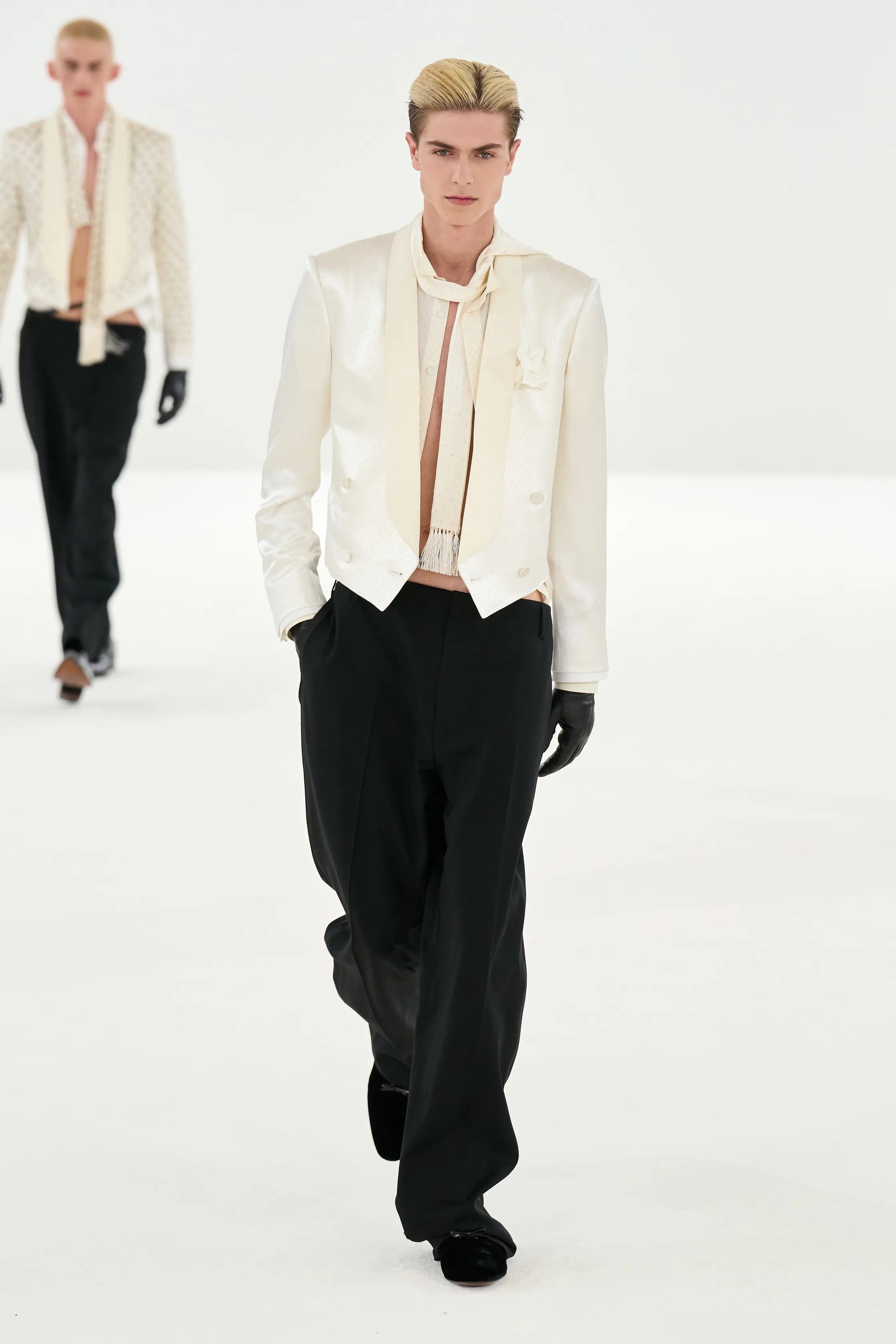 Hinh anh Hai chiếc váy dạ tiệc và lời gợi ý cho thảm đỏ 3