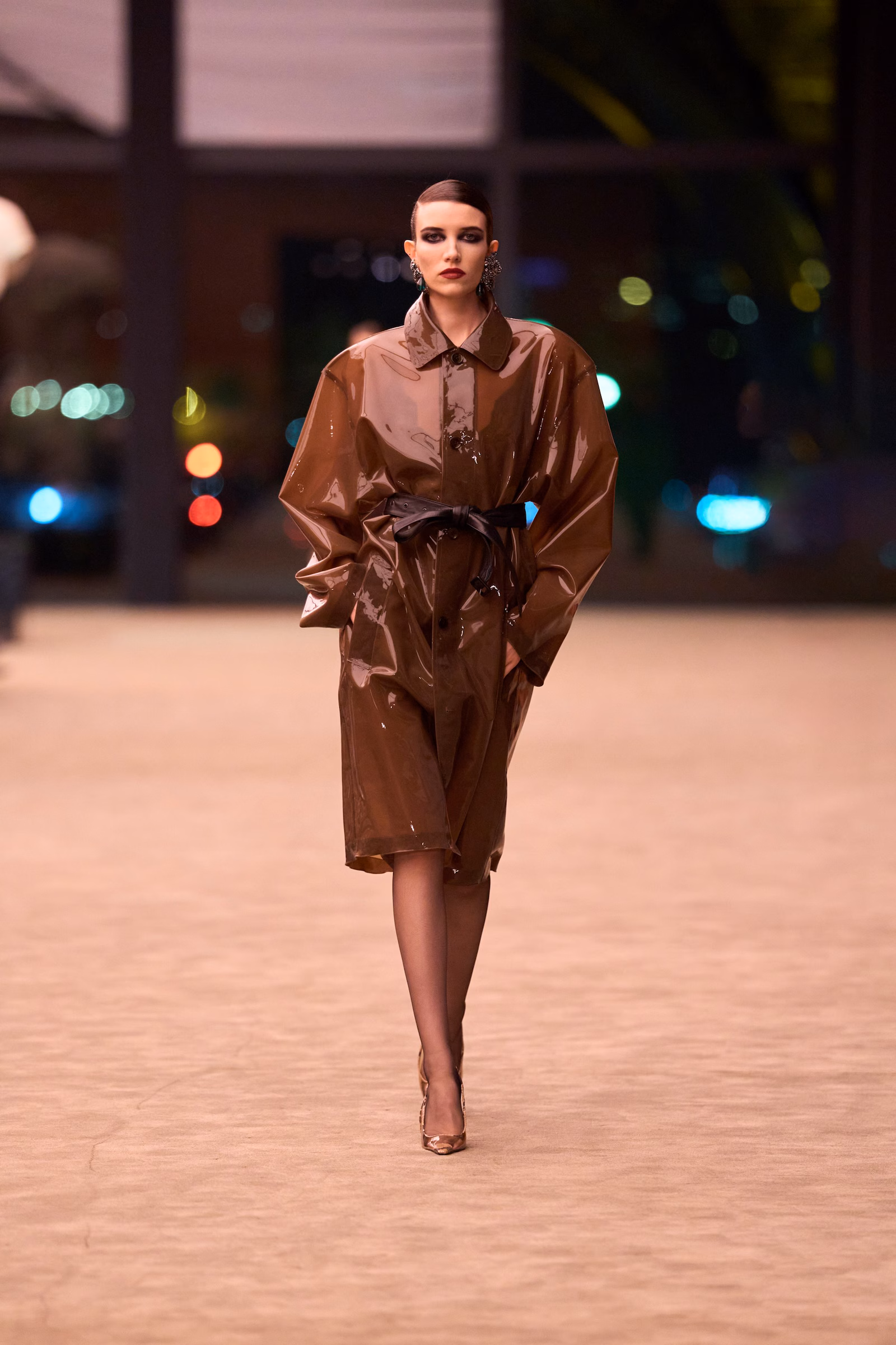 Hinh anh Saint Laurent Thu Đông 2026: Dành cho di sản Le Smoking huyền thoại 17