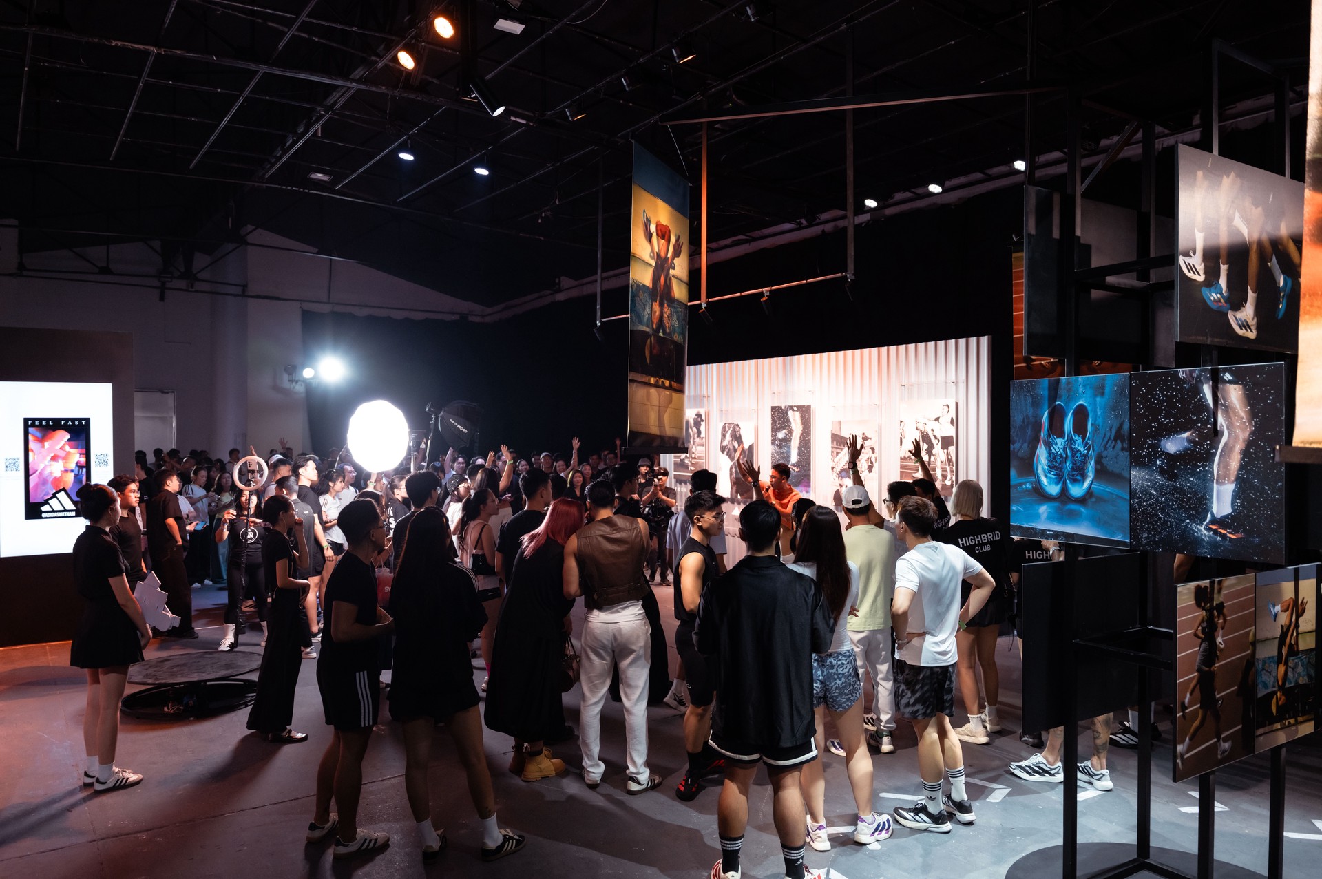 Hinh anh Dàn sao Việt “vào guồng” cùng adidas ADIZERO EVO SL 3