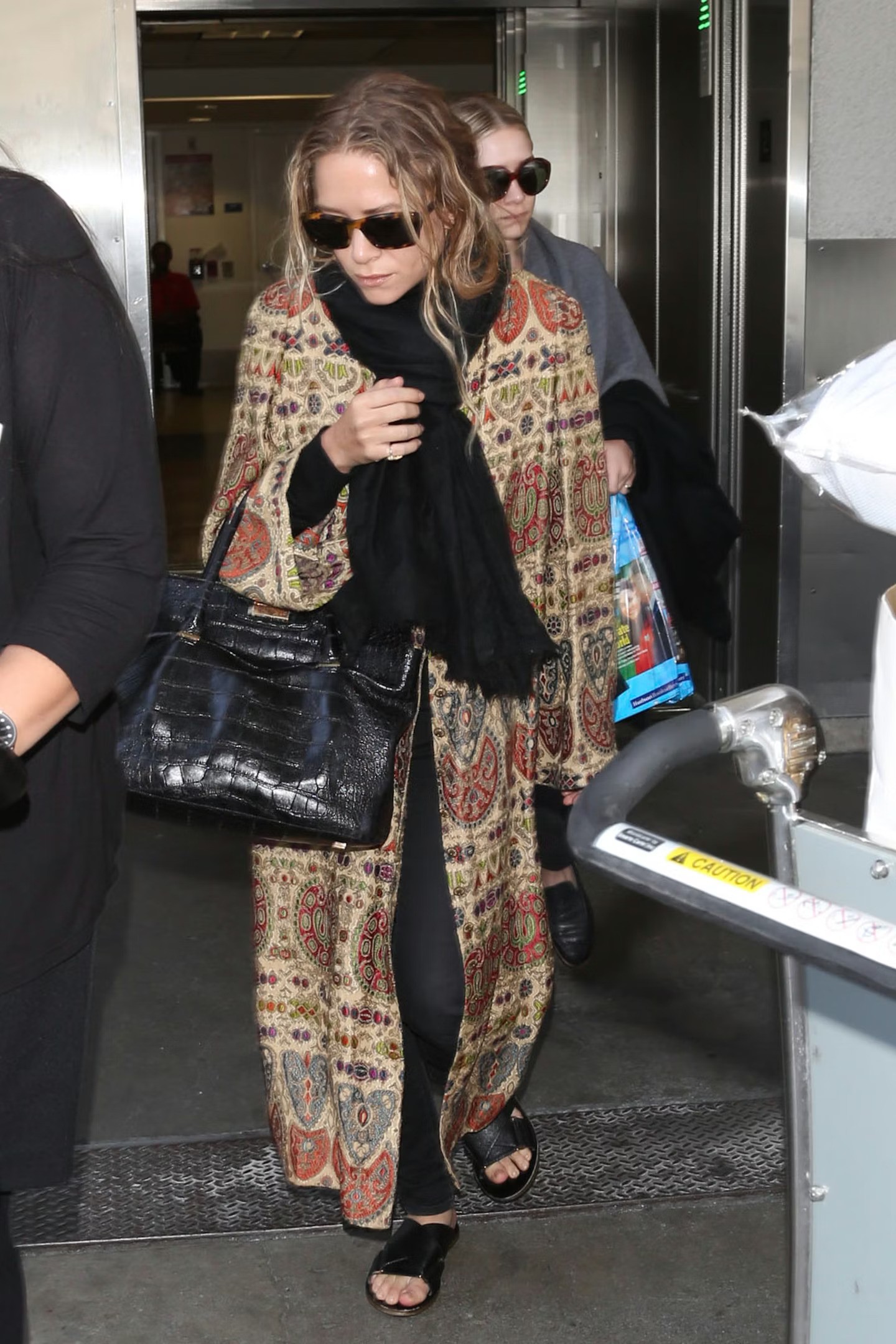 Hinh anh Hot Mess: Xu hướng "lộn xộn nóng bỏng" lên ngôi 6