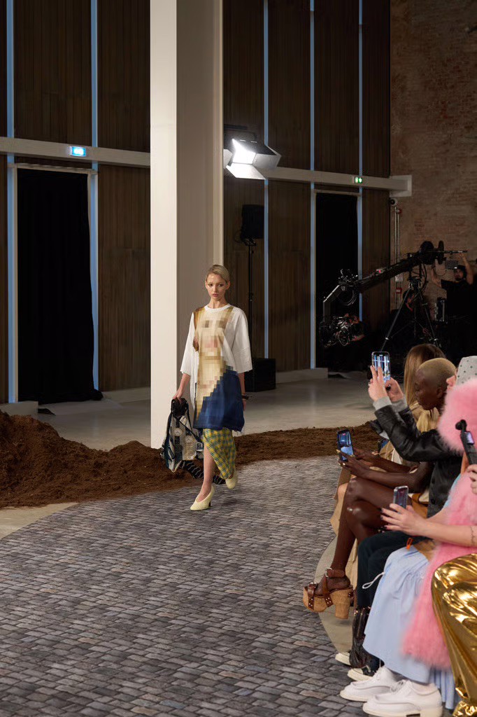 Hinh anh Đọc thêm: 18