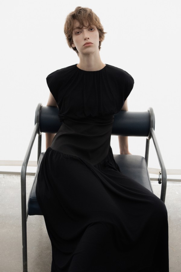 Hinh anh MARE - Bản tuyên ngôn của khí chất tĩnh lặng 9