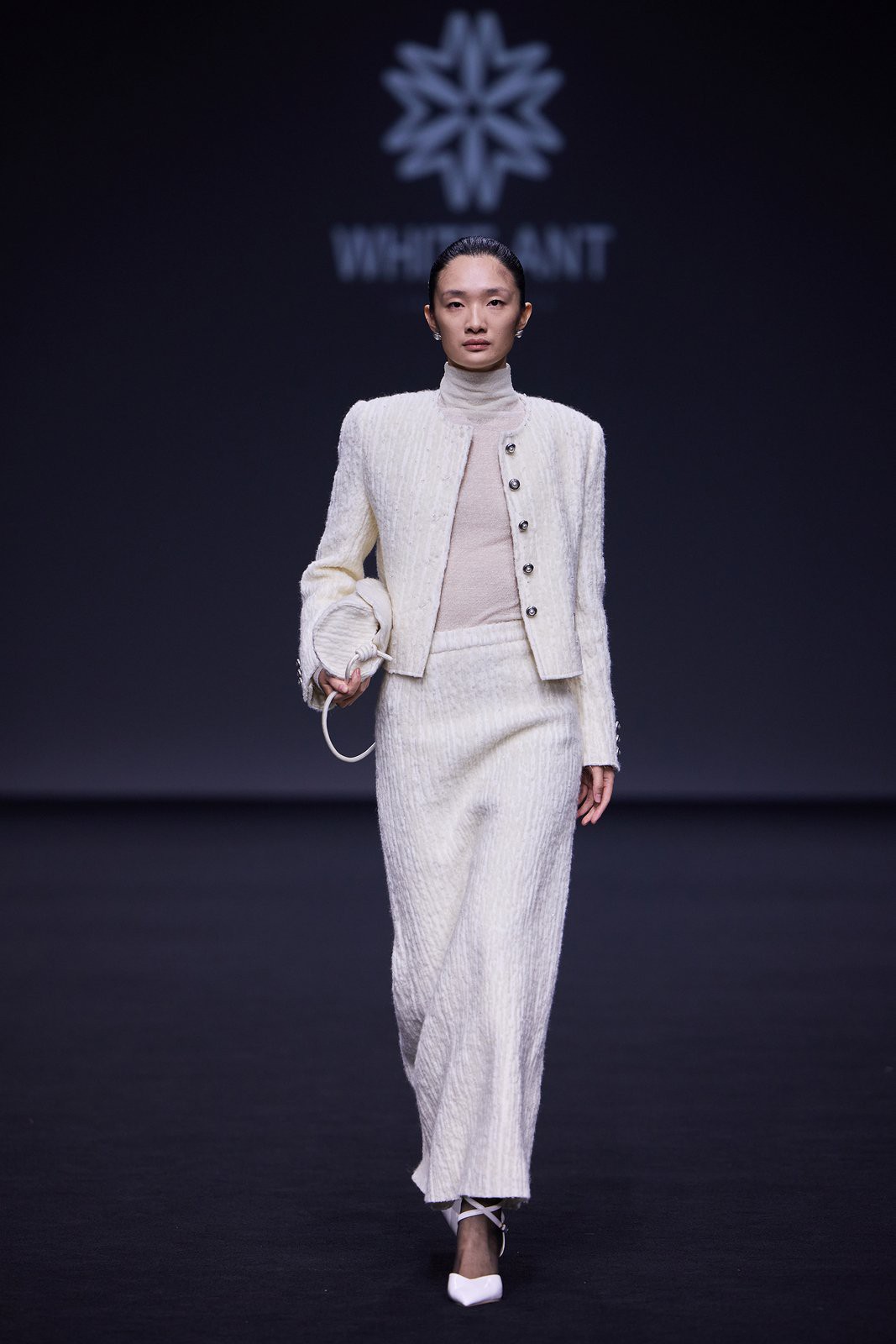 Hinh anh Bền chí - Bền bỉ - Bền vững: WHITE ANT và trái ngọt đầu tiên tại Shanghai Fashion Week 42