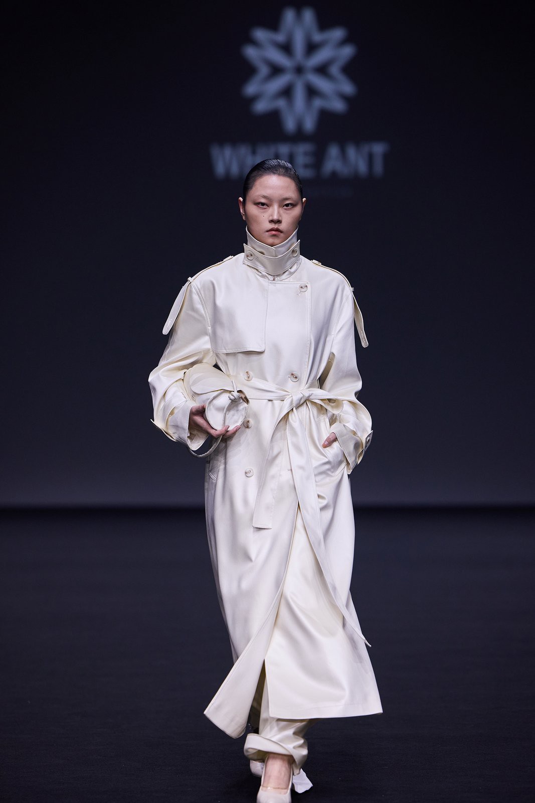 Hinh anh Bền chí - Bền bỉ - Bền vững: WHITE ANT và trái ngọt đầu tiên tại Shanghai Fashion Week 36
