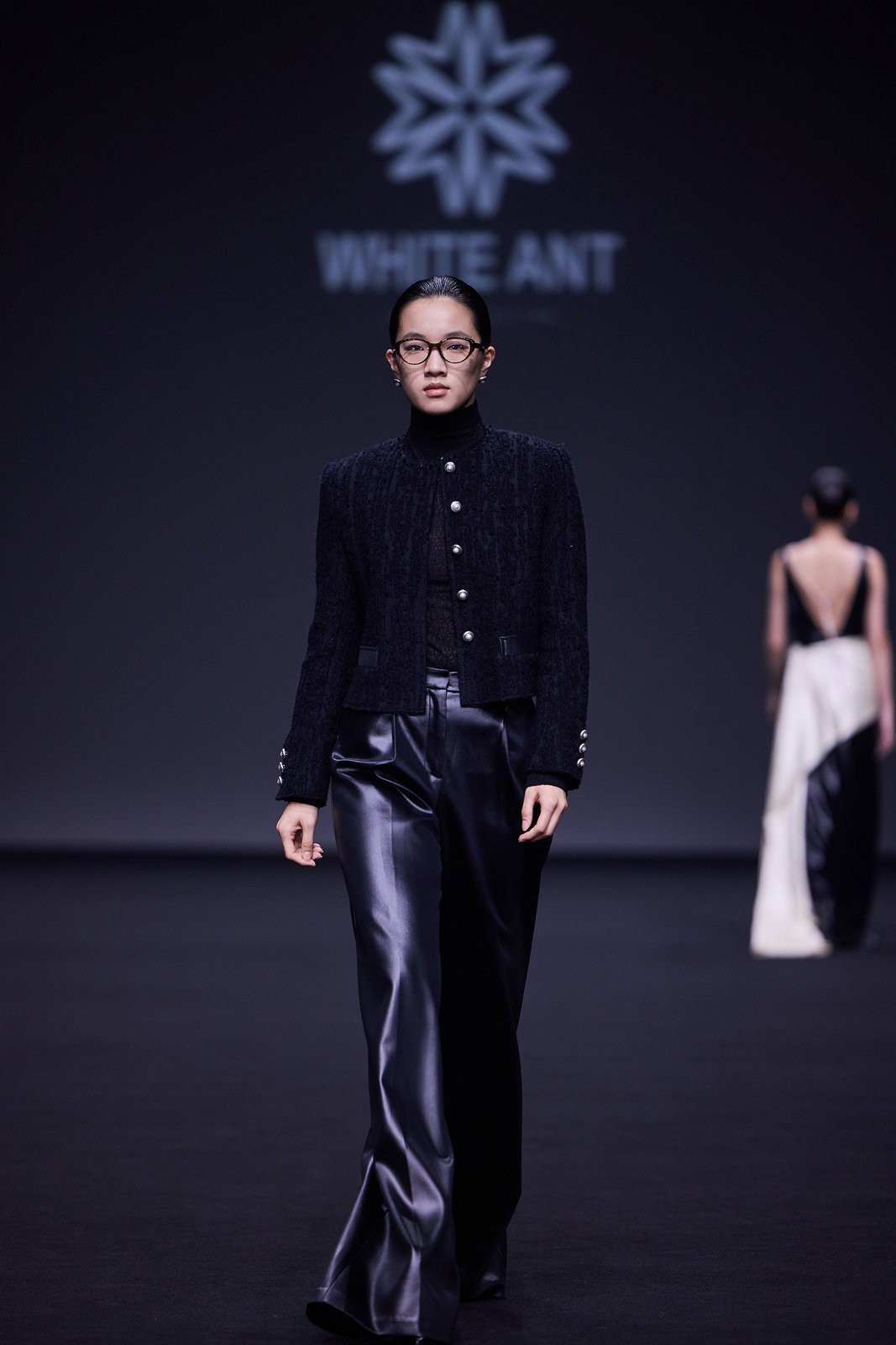 Hinh anh Bền chí - Bền bỉ - Bền vững: WHITE ANT và trái ngọt đầu tiên tại Shanghai Fashion Week 20