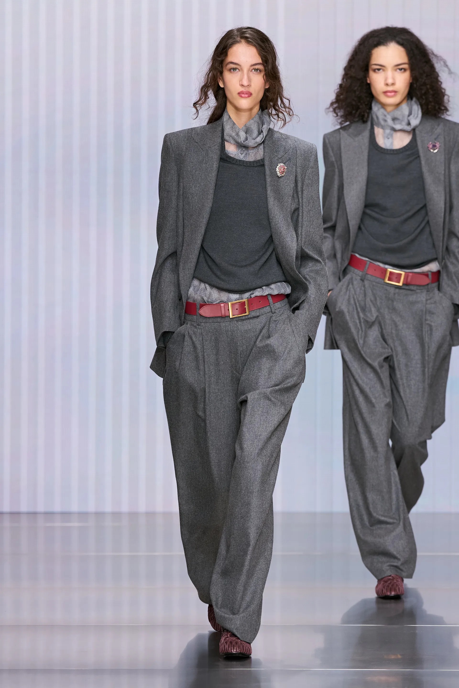 Hinh anh Giorgio Armani Thu Đông 2026: Tác phẩm đầu tay của người “kế vị” 2