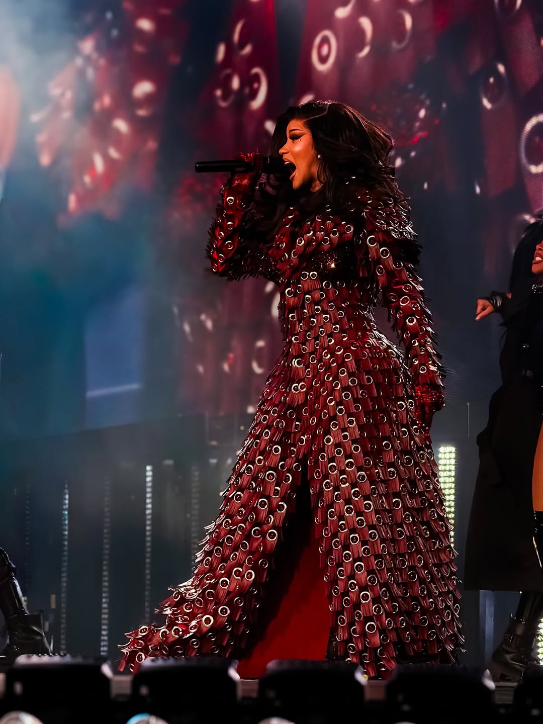 Hinh anh DO LONG nâng tầm sự hiện diện của thời trang Việt bản đồ quốc tế 2