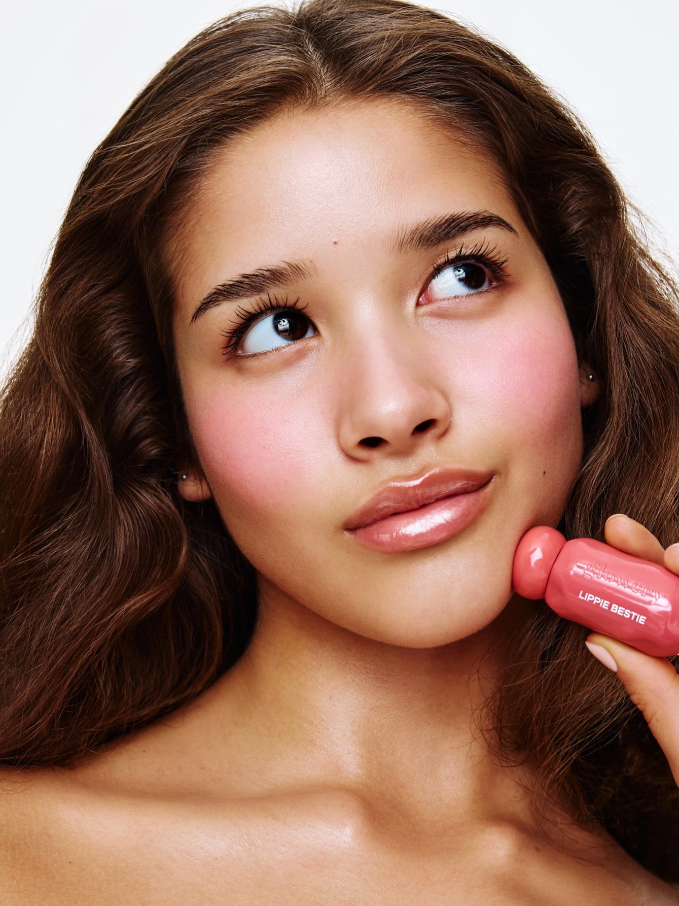 Hinh anh Brontë blush: tạm quên contour, tập trung vào sắc hồng 2