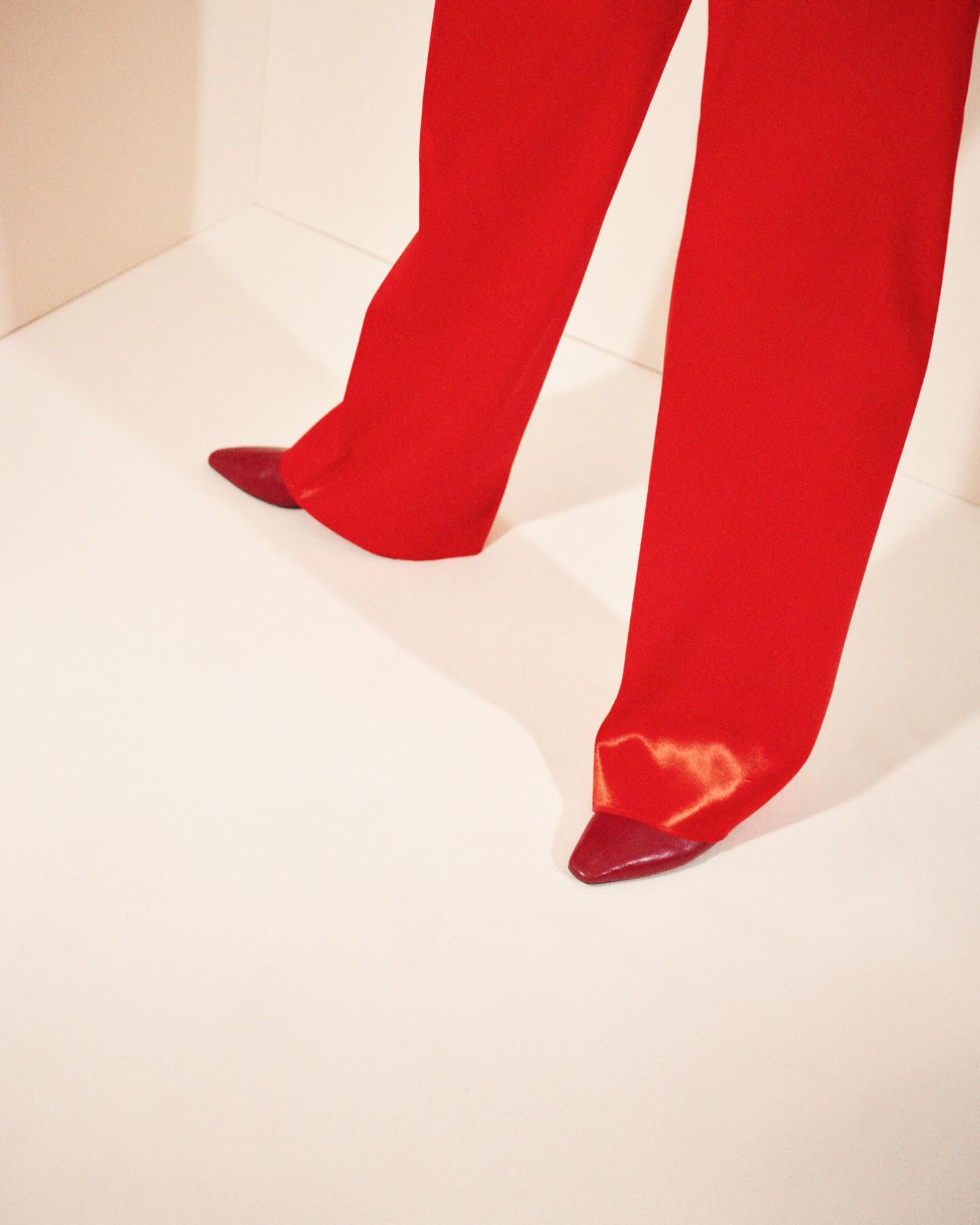 Hinh anh Celine Thu Đông 2026: Trong tủ đồ của những bước chân Paris 3