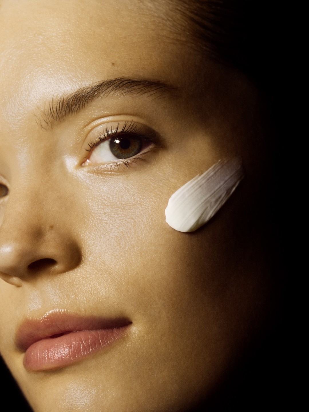 Hinh anh CHANEL SUBLIMAGE Le Baume - Biểu tượng mới của triết lý làm đẹp toàn diện 6