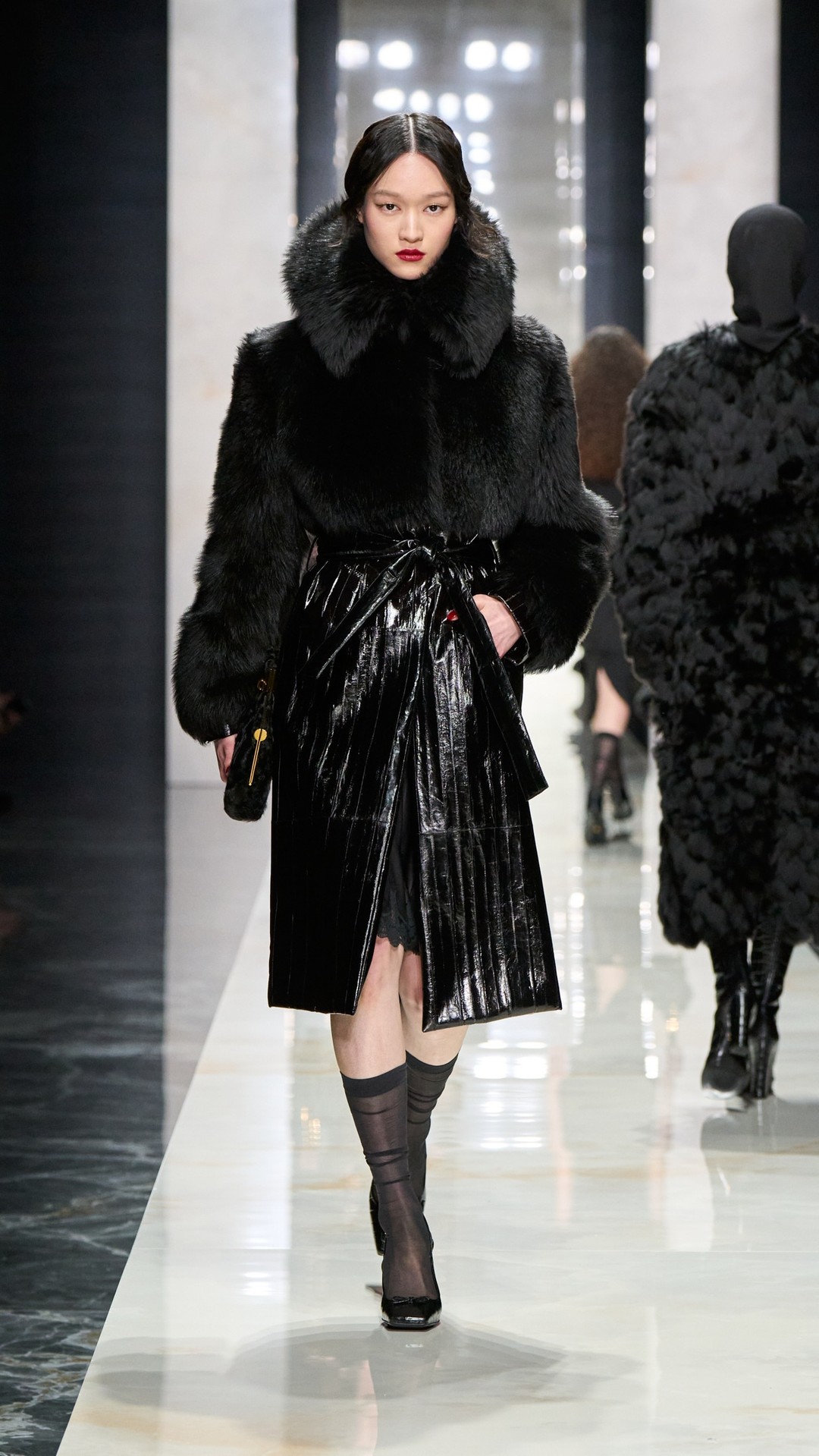 Hinh anh Sắc đen và hoa nhí 2